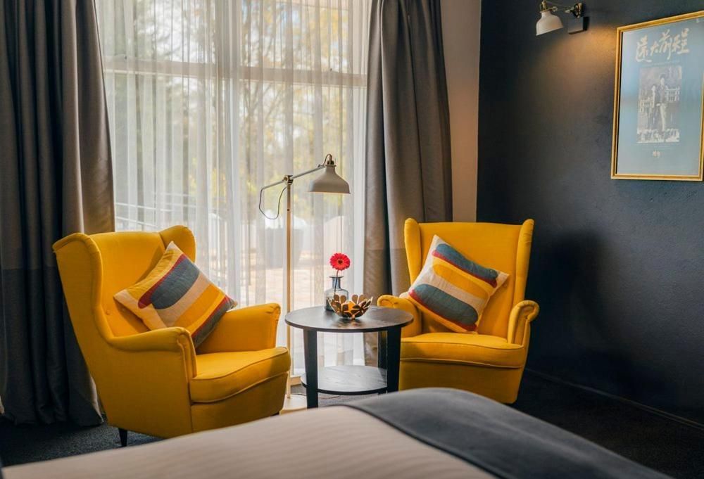 Signature Terrace Room