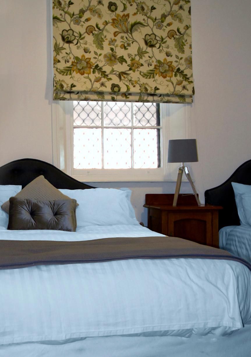 Metropolitan Hotel Orange  Basic Double Room with Shared Bathroom