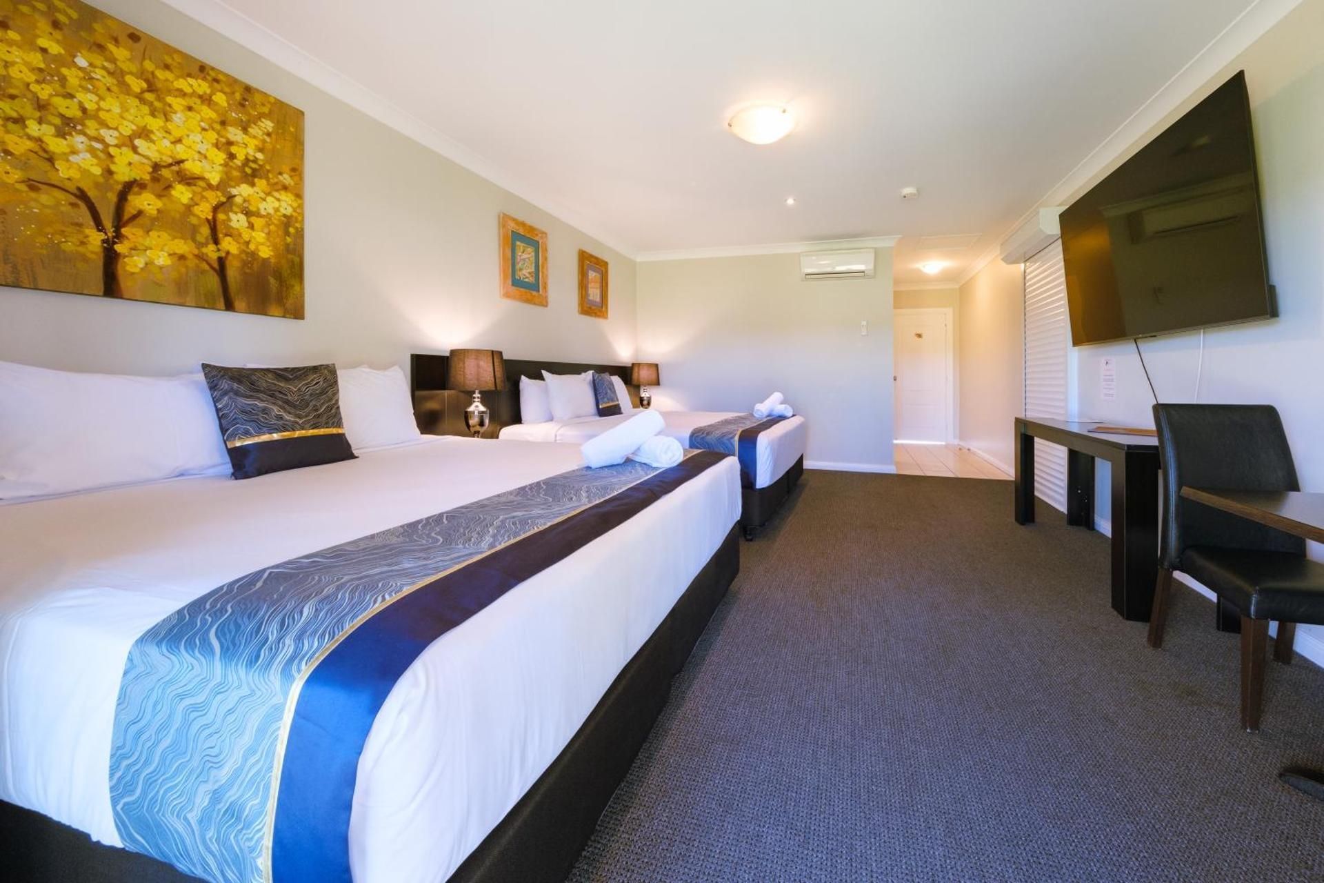 Deluxe Double King Room