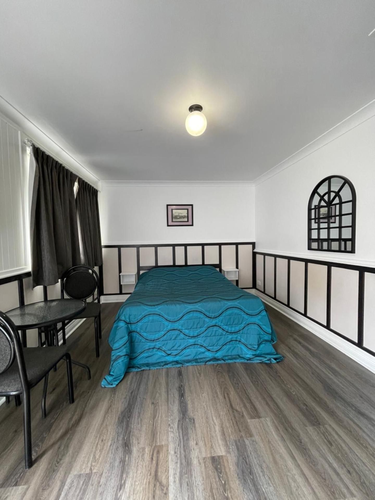 Queen Room - Disability Access