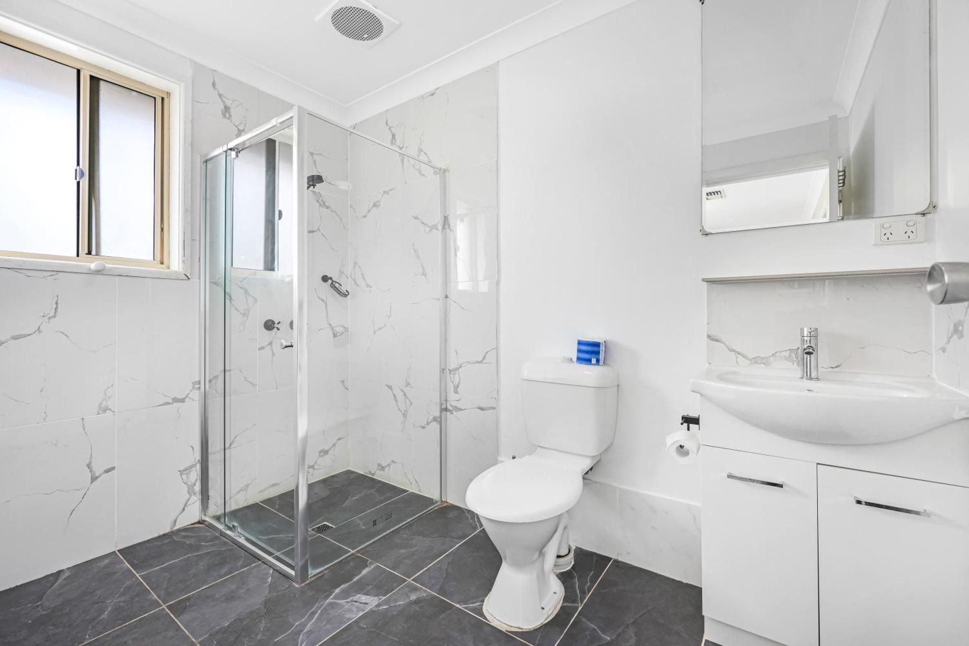 Deluxe Two-Bedroom Apartment - Pet Friendly