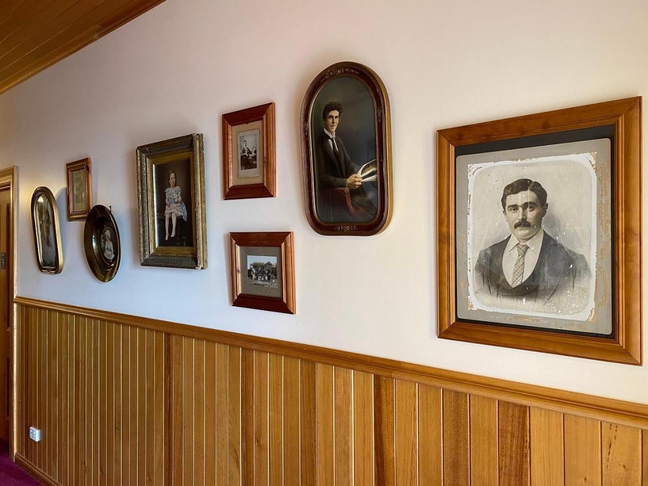 shared lounge/tv area