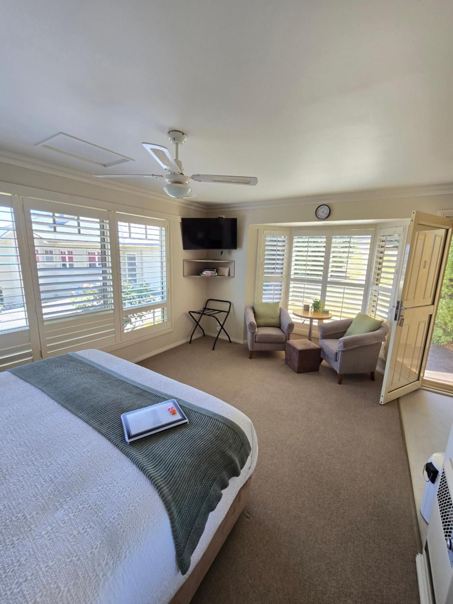 On The Terrace Stanley "The Nut" View Studio 3 3