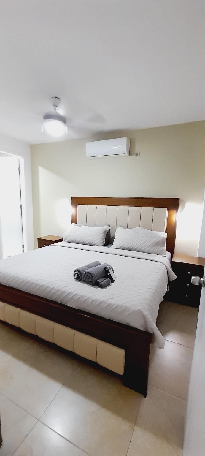 King Bed - Non-Smoking