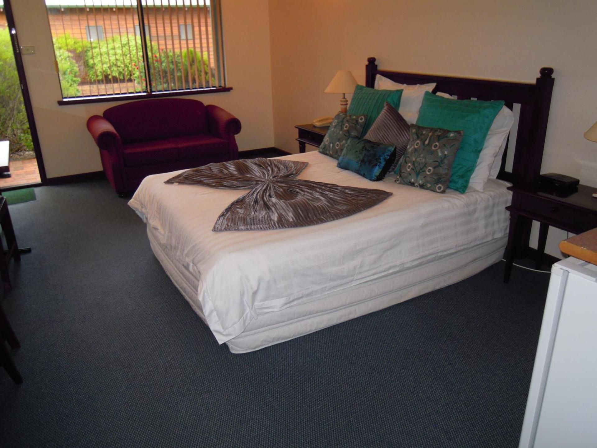 Deluxe Queen Room