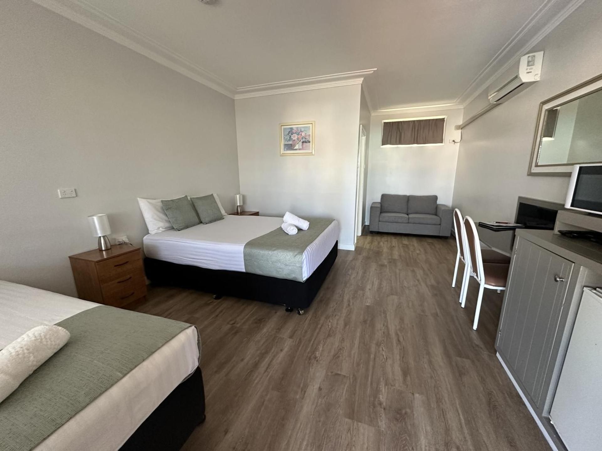 Standard Twin Room