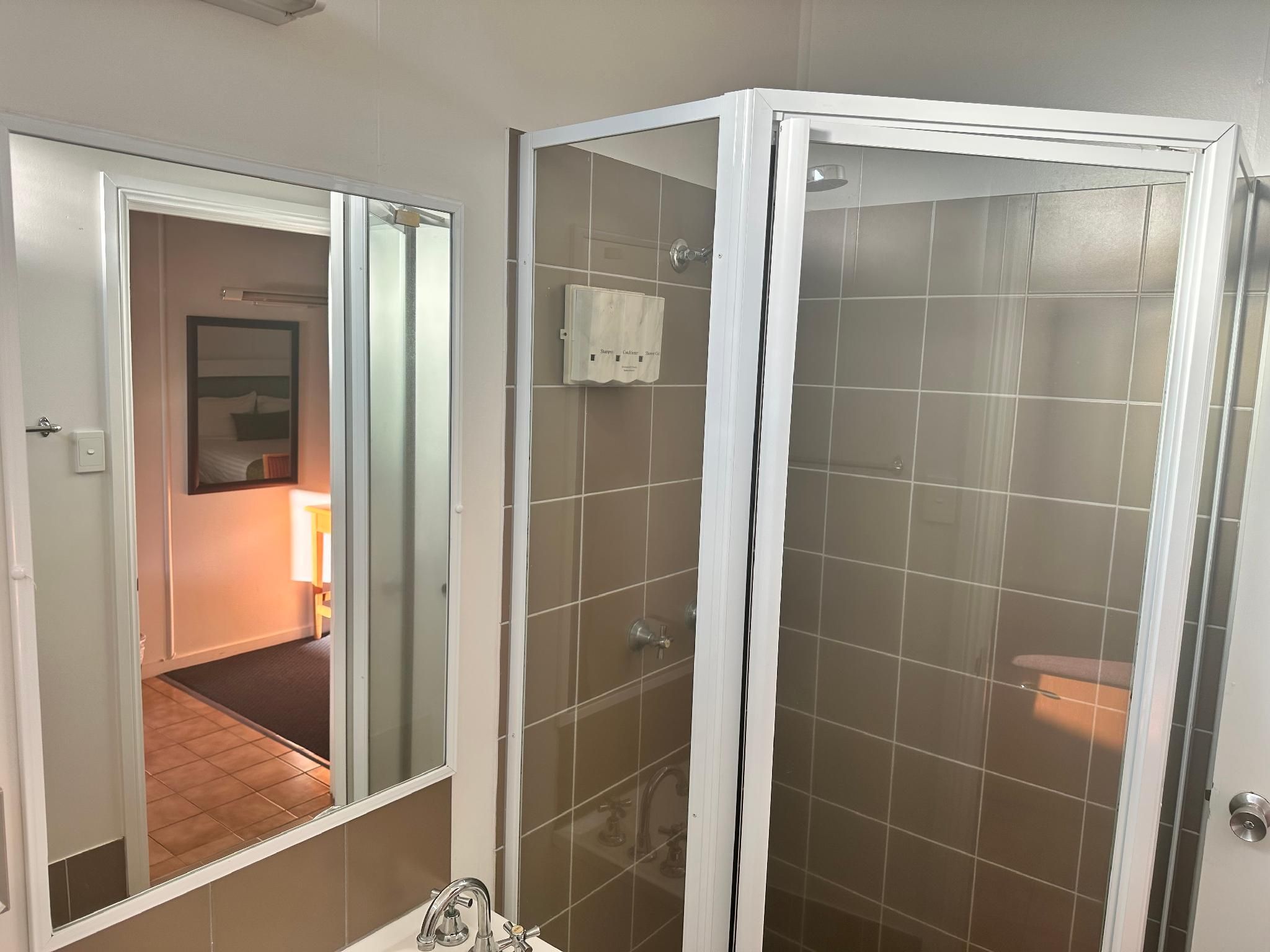 Charleville Motel Double Room 3