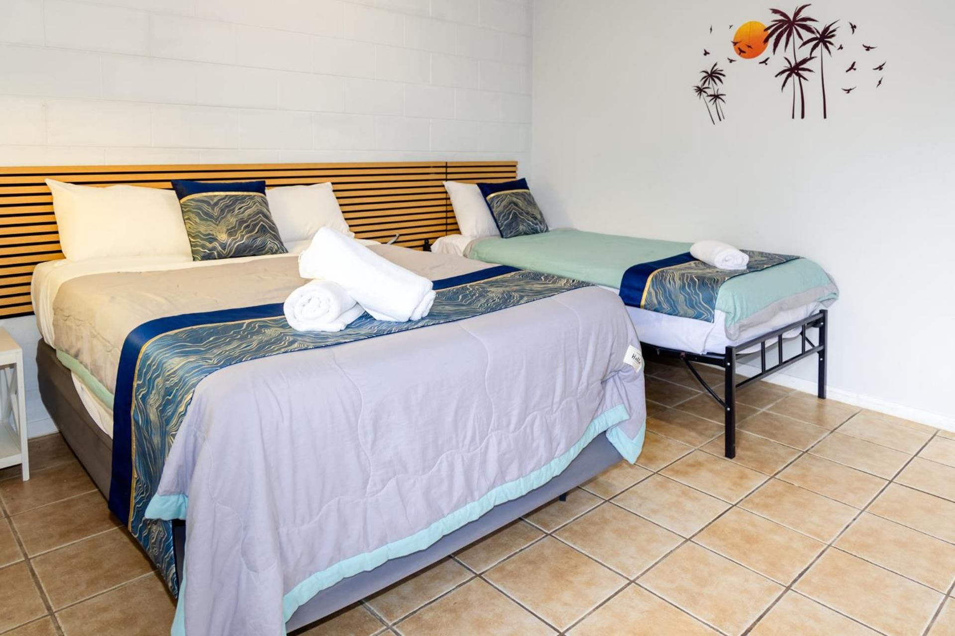 Innisfail Riverfront Motel Deluxe Double or Twin Room