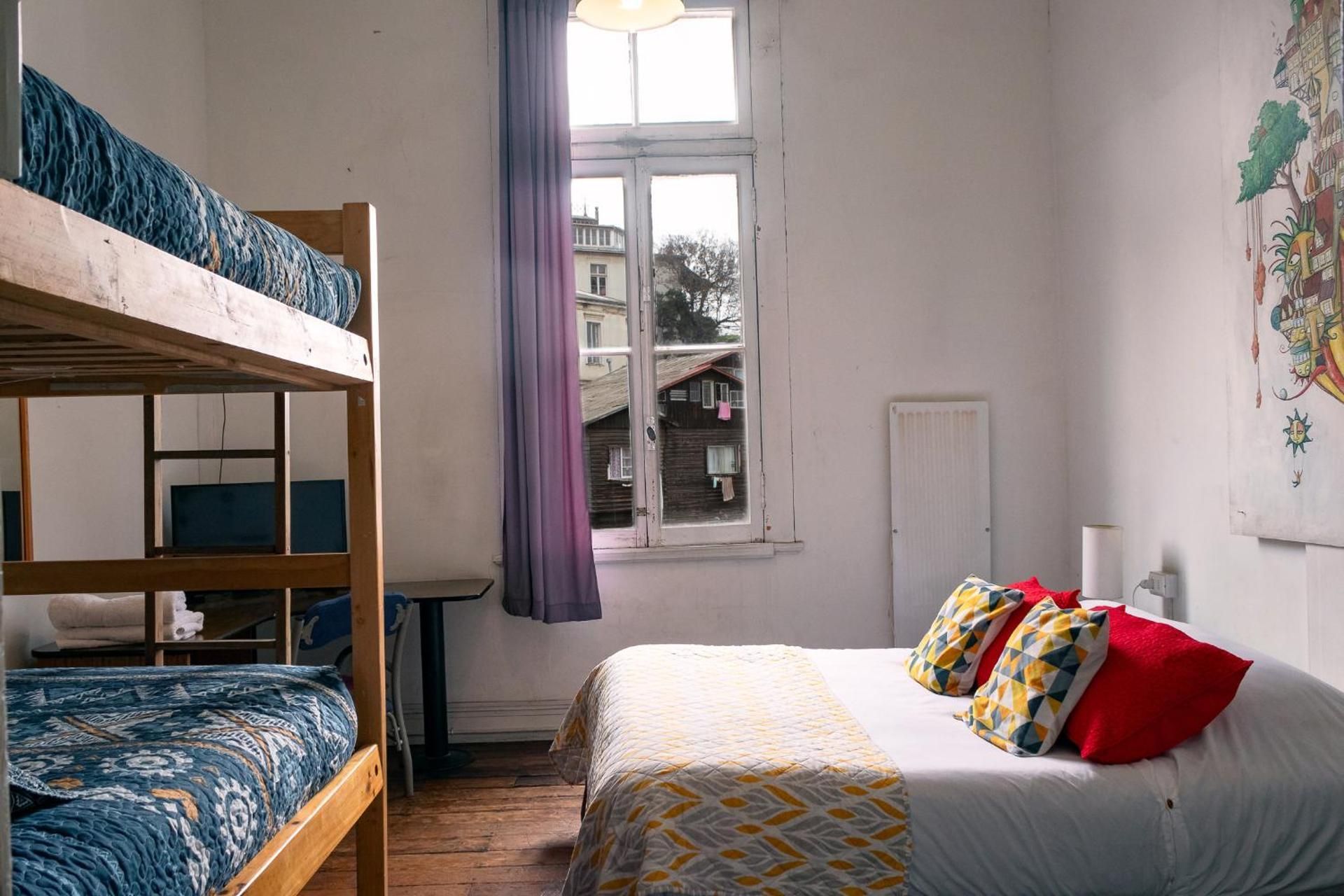 Bed in 3-Bed Mixed Dormitory Room