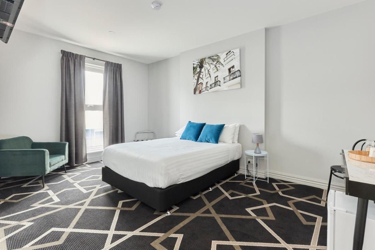 Queen Superior Room