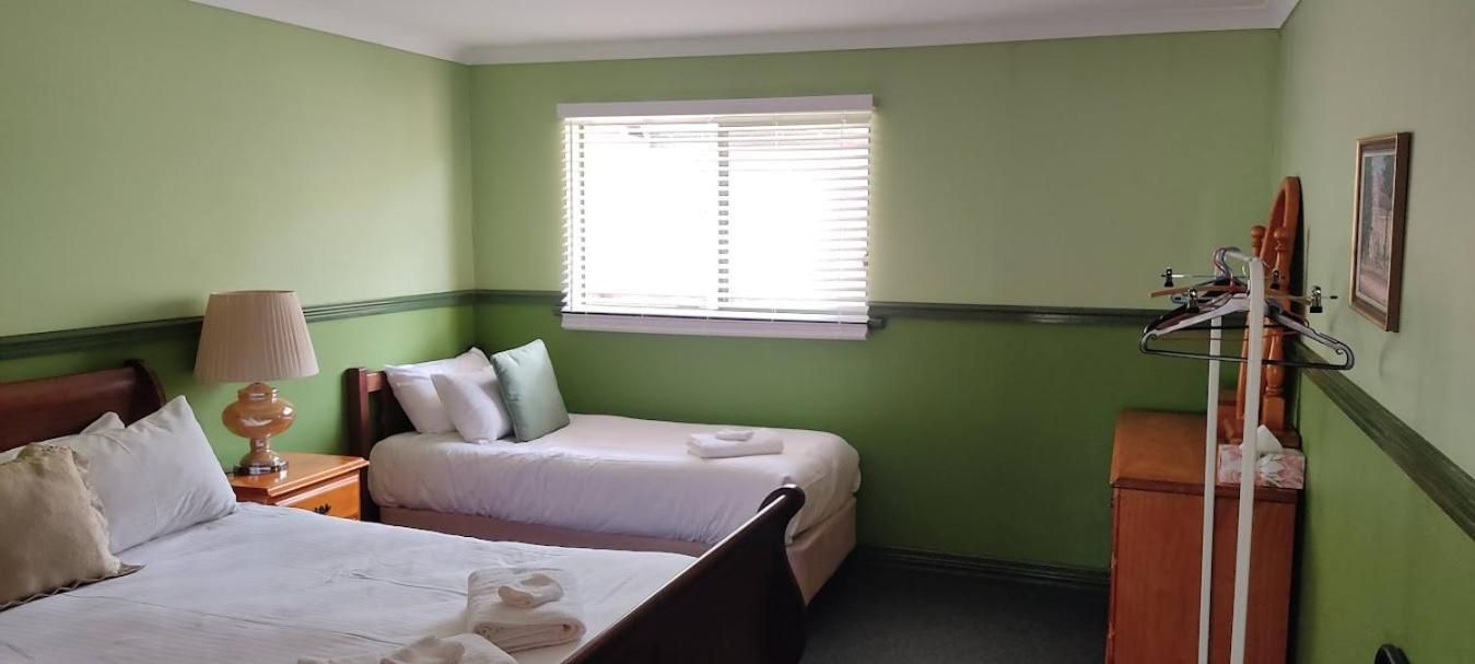 Lavendale Country Retreat The Lodge - Three-Bedroom Cottage