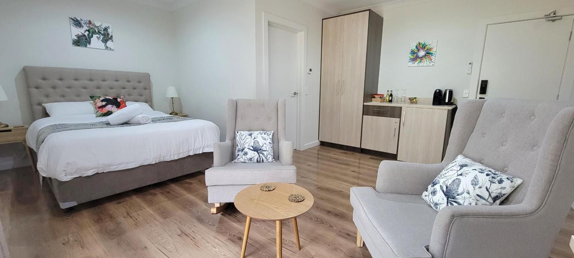 Merry Mary Queen Suite