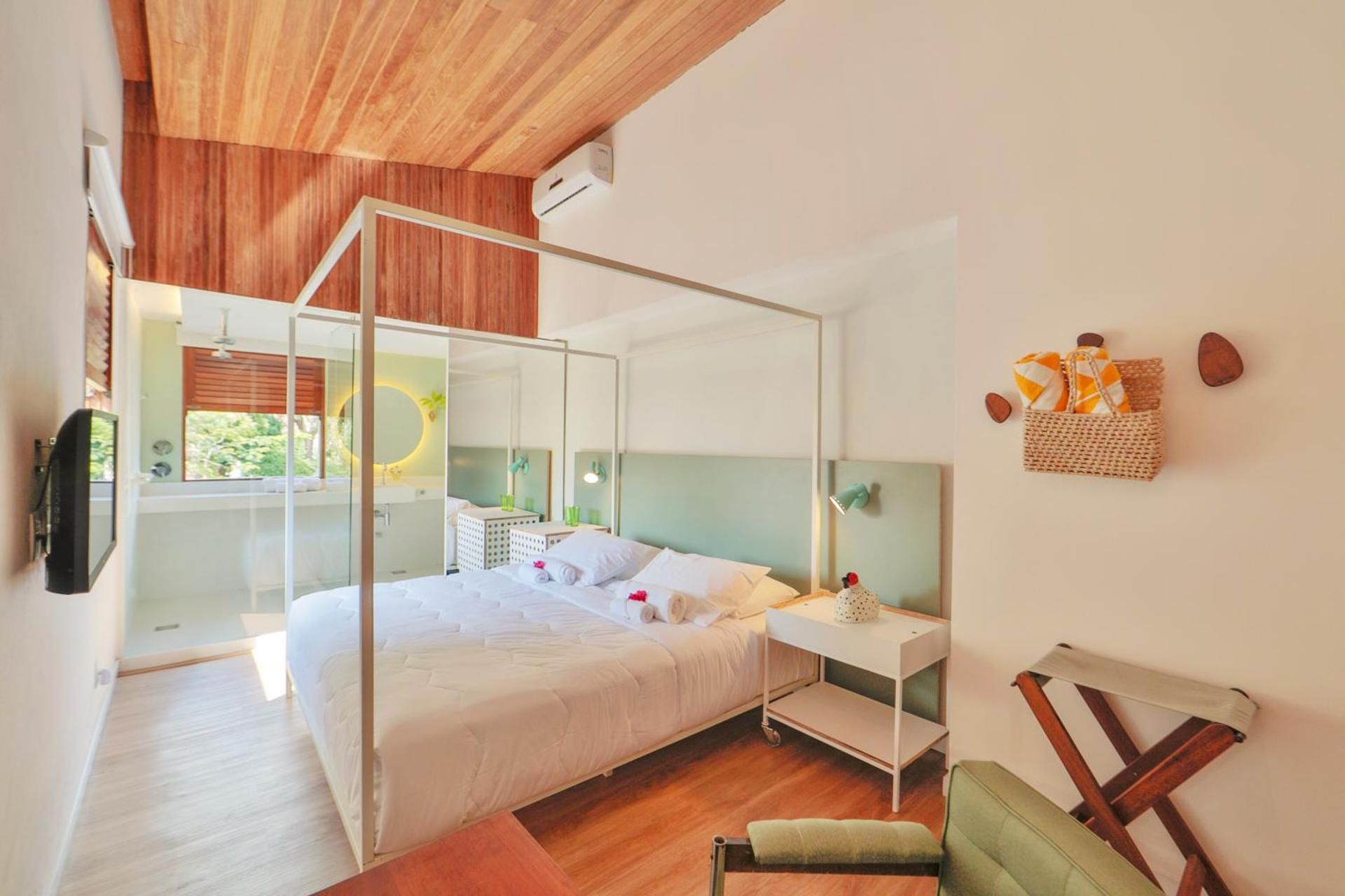 Suite with Garden View