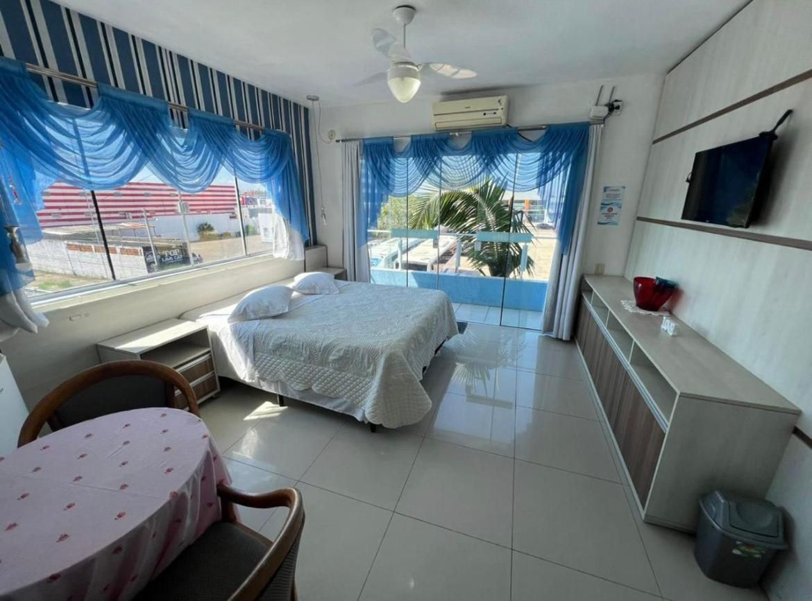 Deluxe Suite with Spa Bath