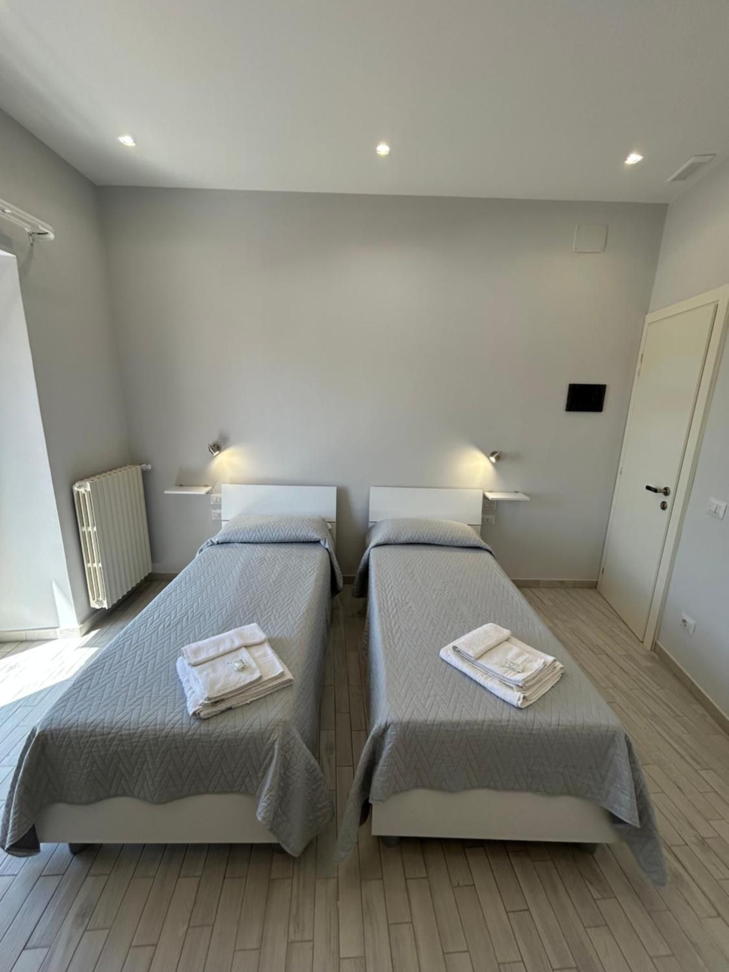 Twin Room with Private External Bathroom