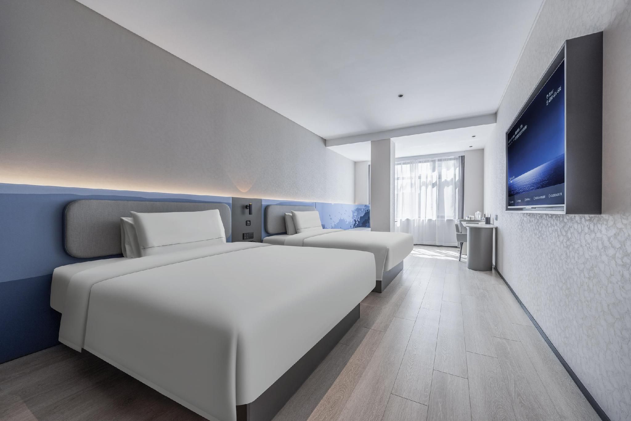 Atour - Select Family Room