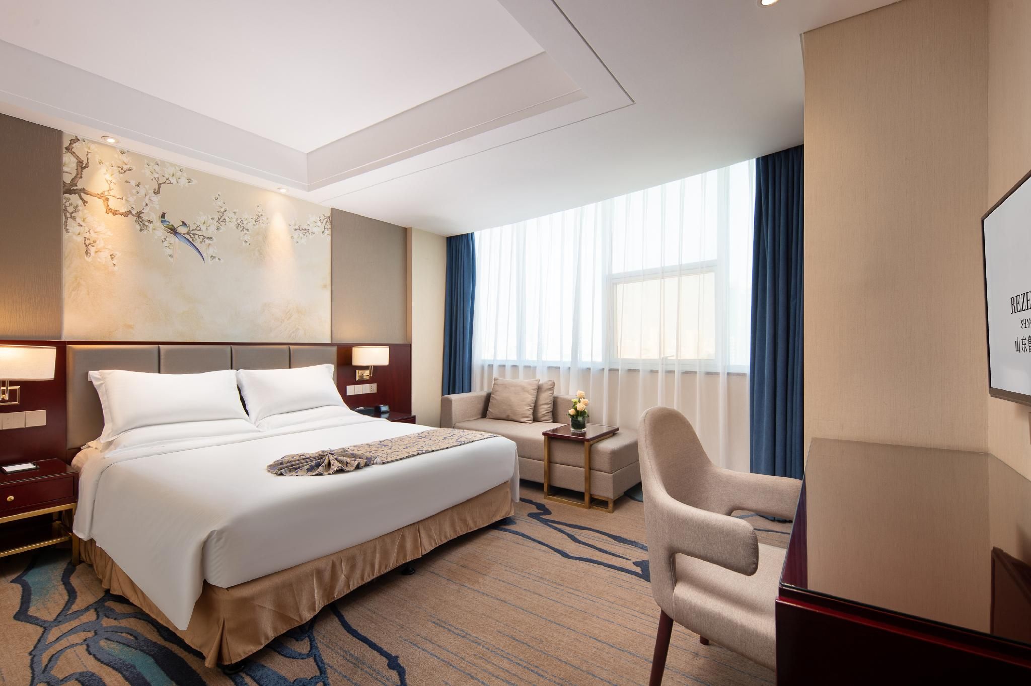 Rezen - Lake View Deluxe 1 Bed Room