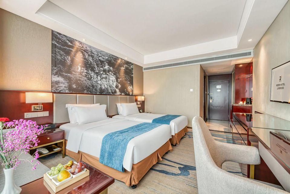 Deluxe Twin Lake View