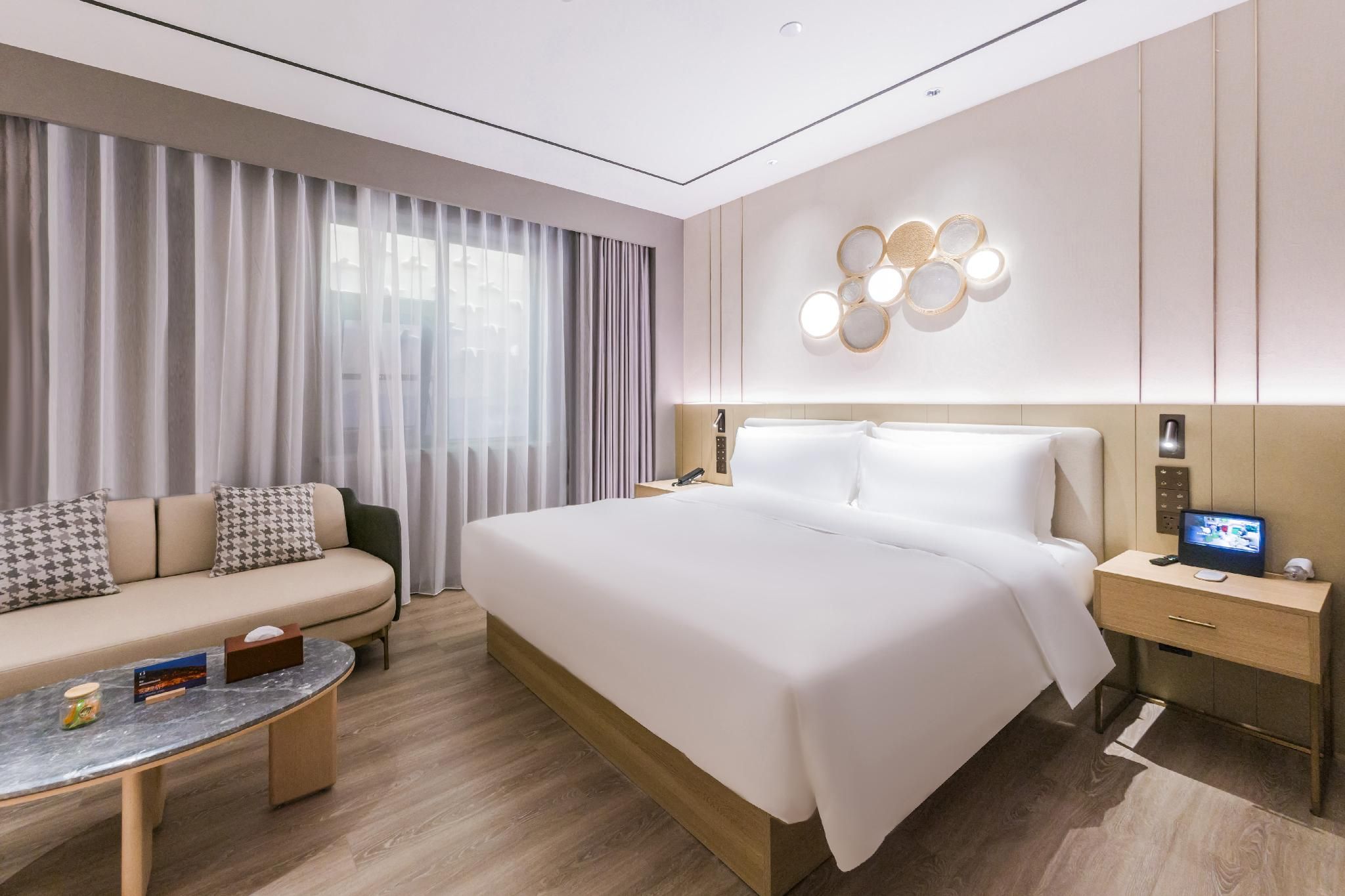 Huazhu - Yueruo Liujin Bed Room