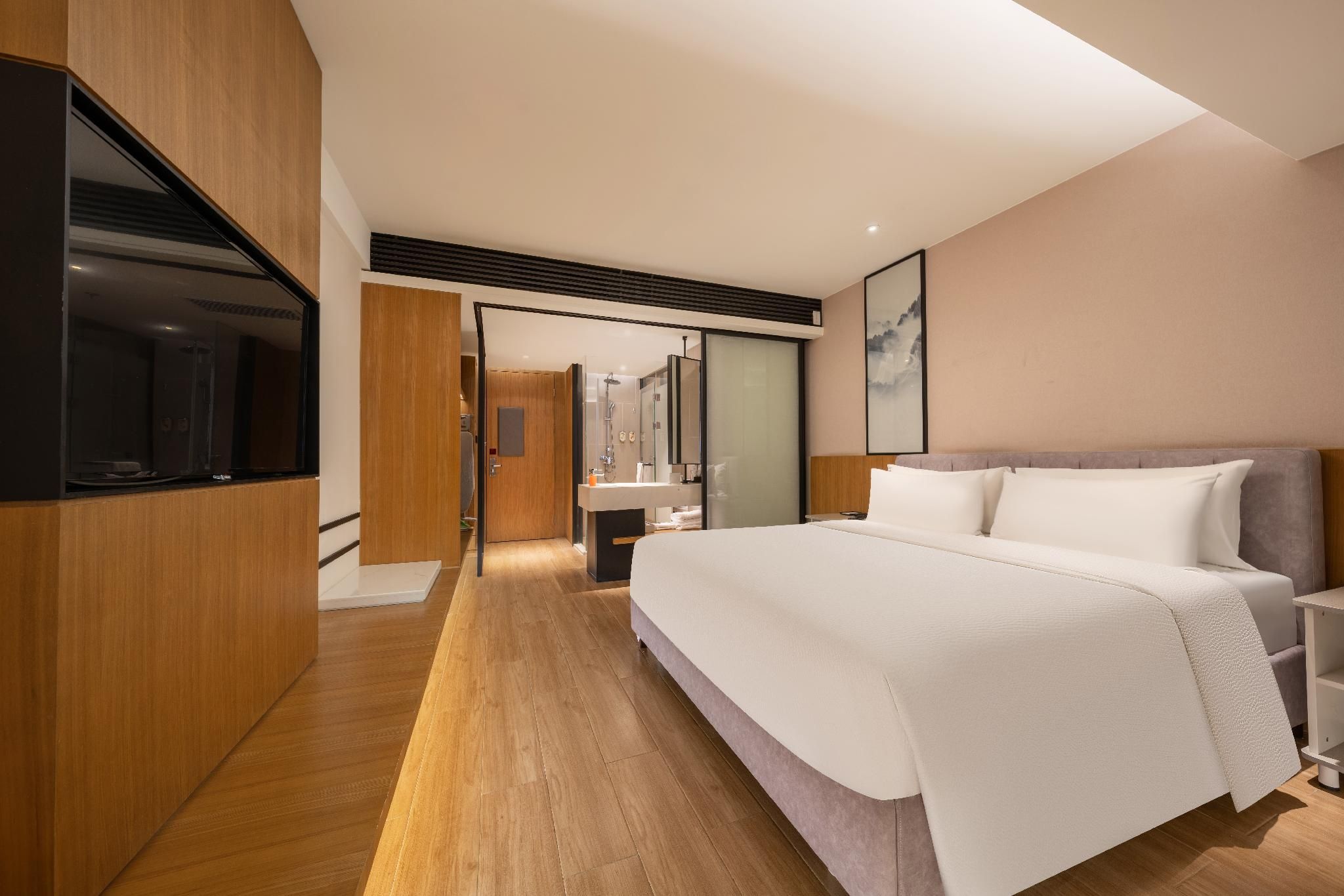 Huazhu - Executive Bed Room