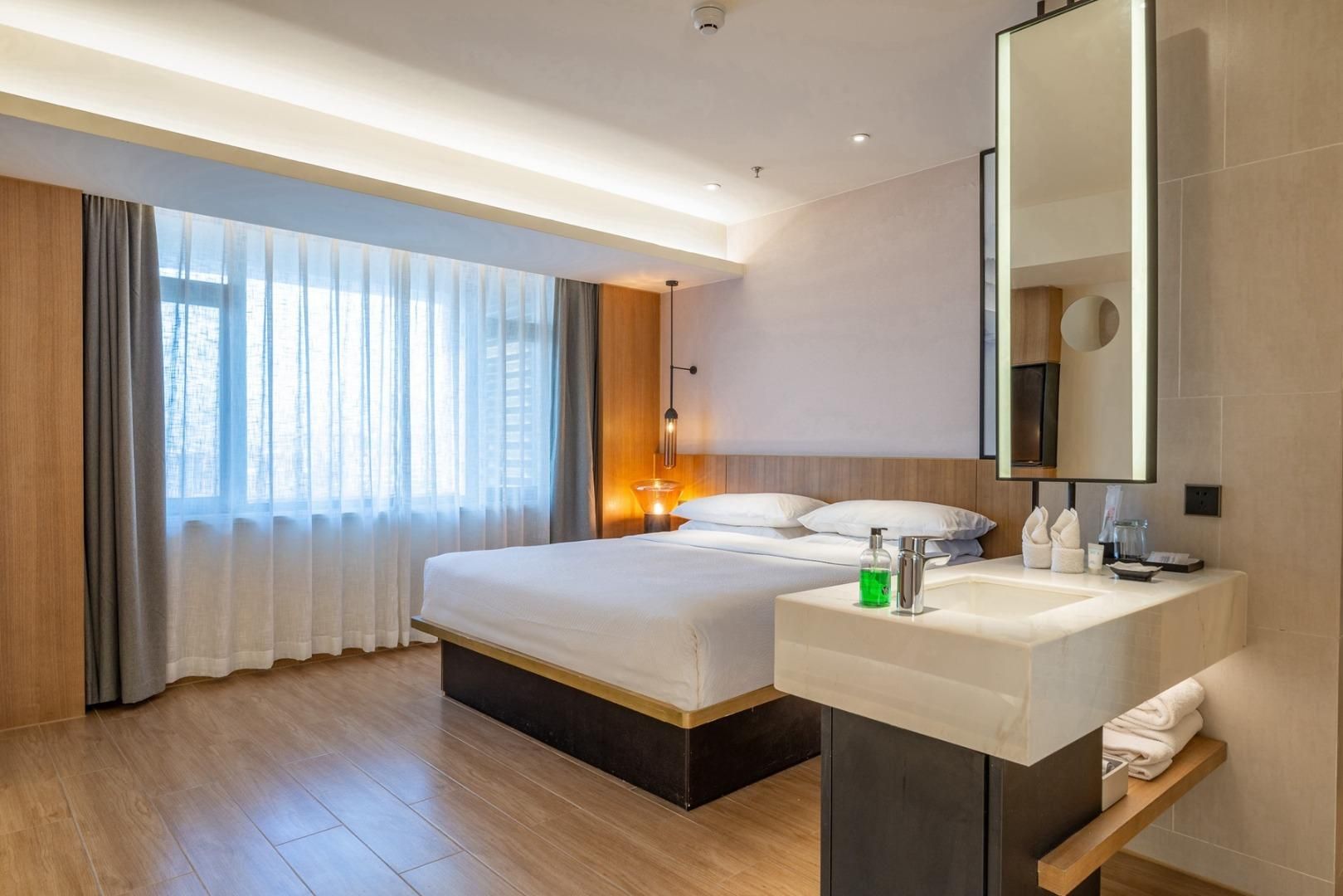 Madison Hotel Jinan CBD Gaoxin Wanda Plaza Huazhu - Room With Bed