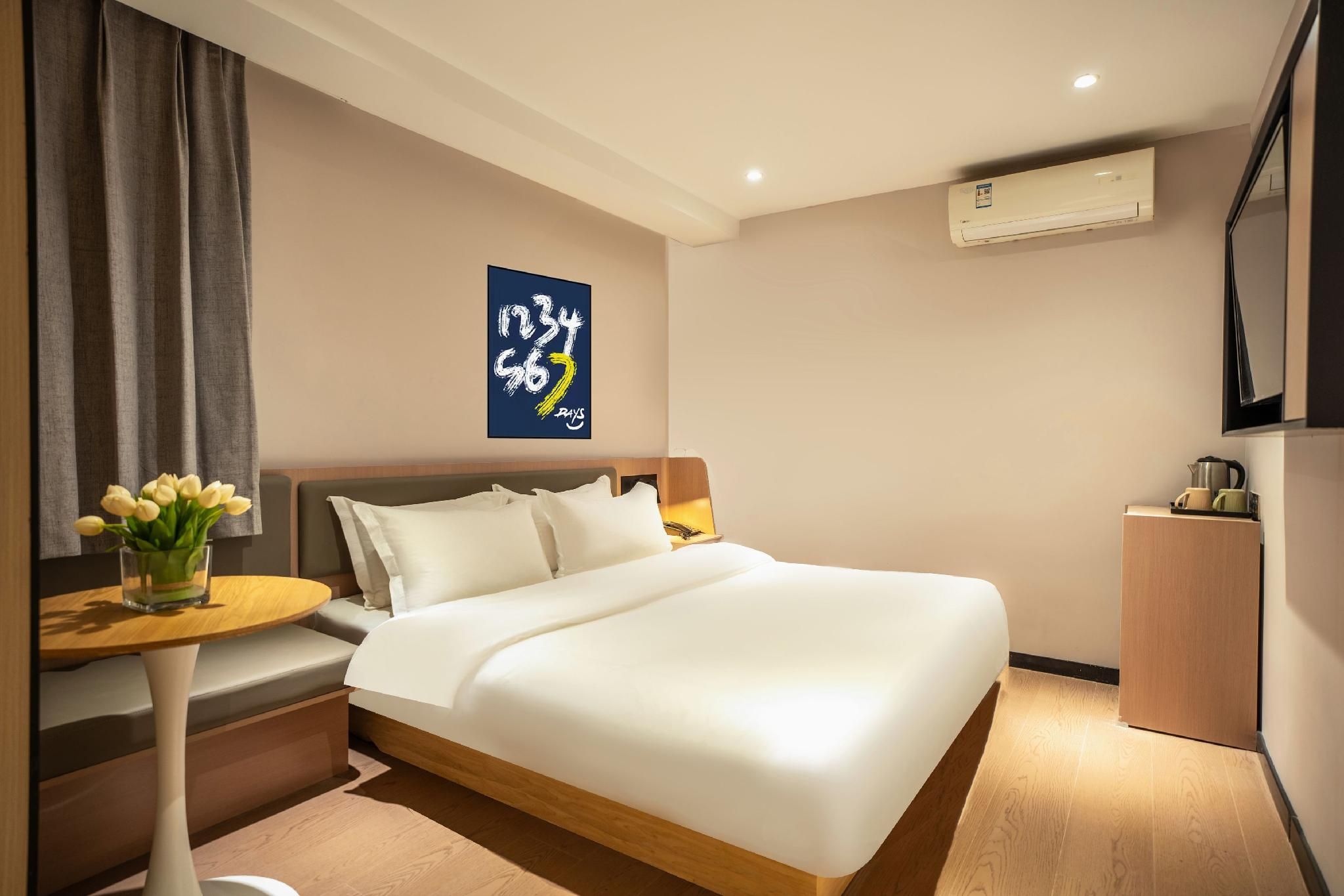 Economy Room