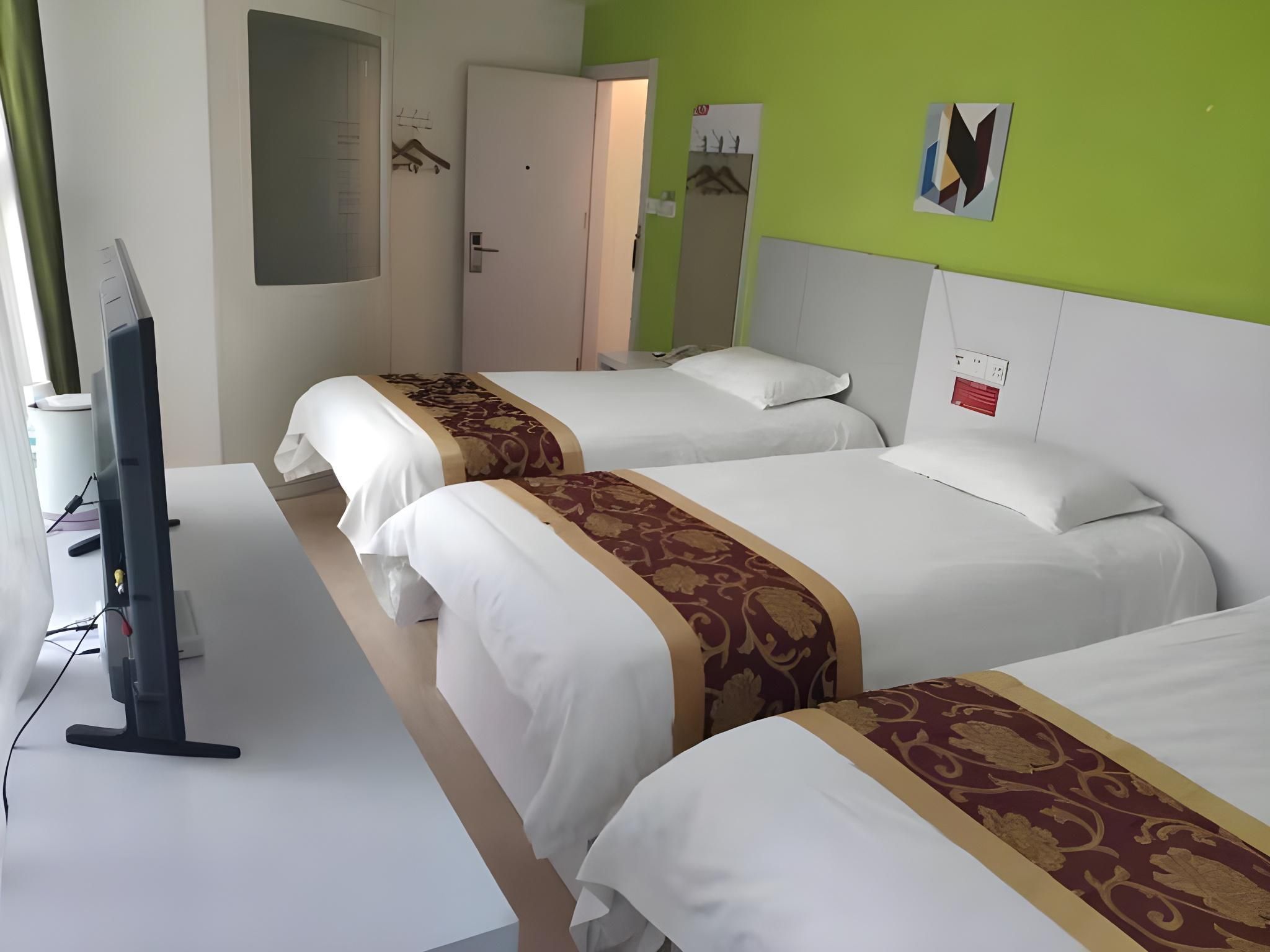 GTI - Triple Room, 1.2M Bed