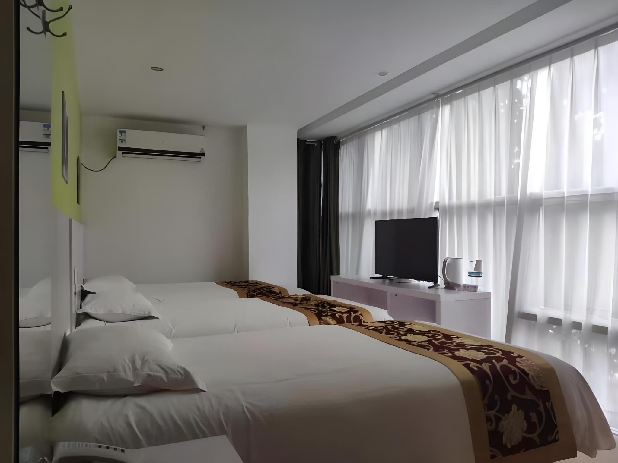 GTI - Triple Room, 1.2M Bed
