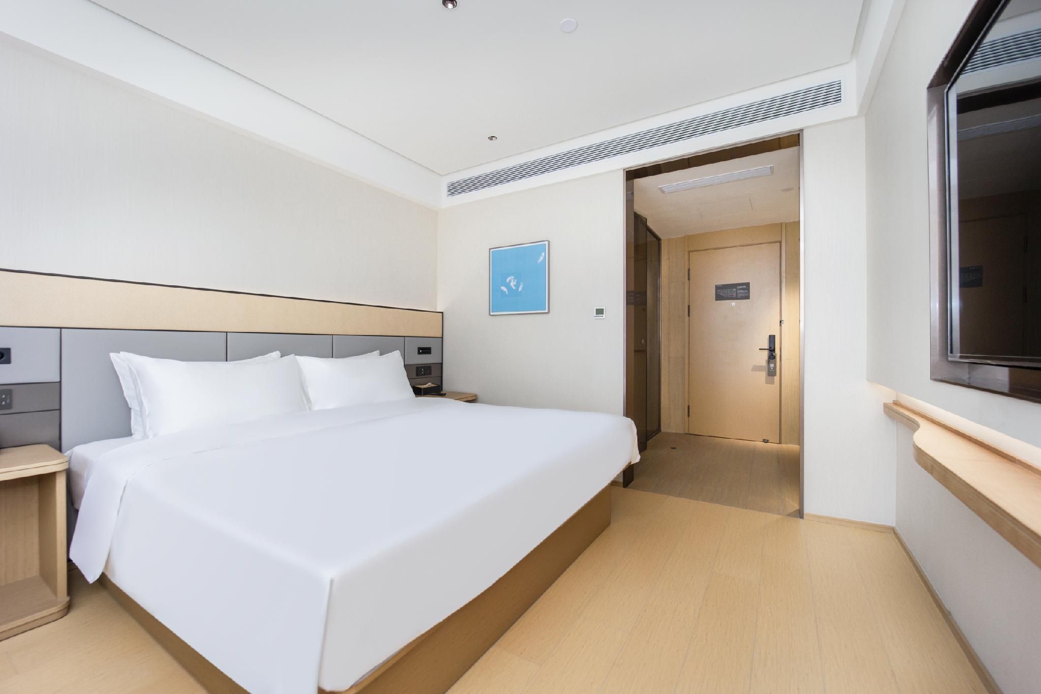Huazhu - Superior BedRoom