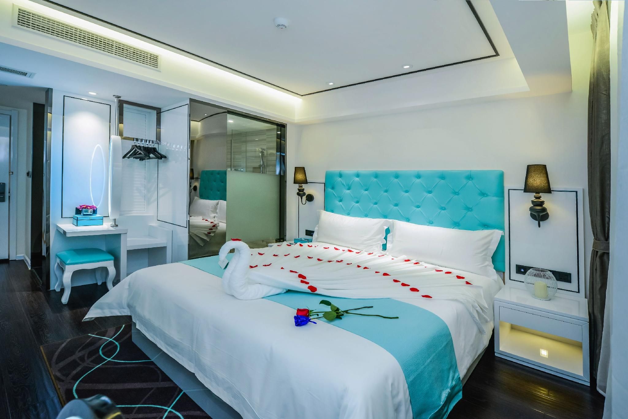 Xana - Deluxe Bed Room