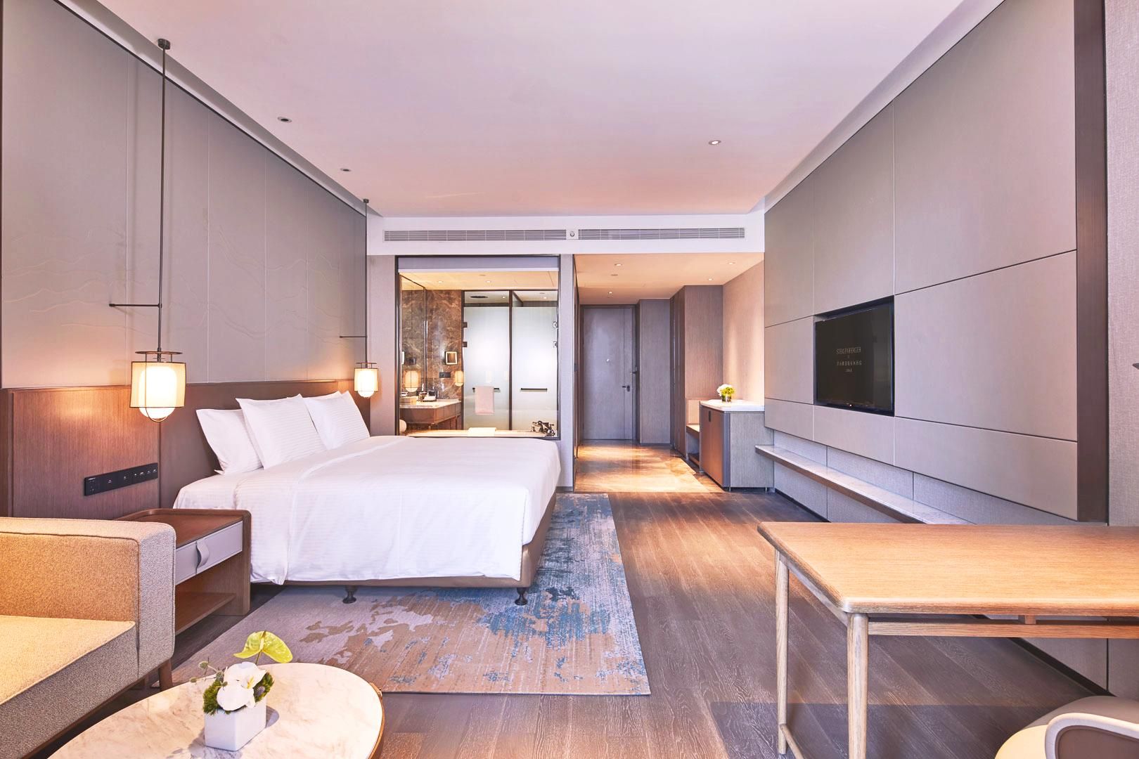 Steigenberger Hotel SUNAC Jinan Superior Queen Room with Mountain View and Balcony