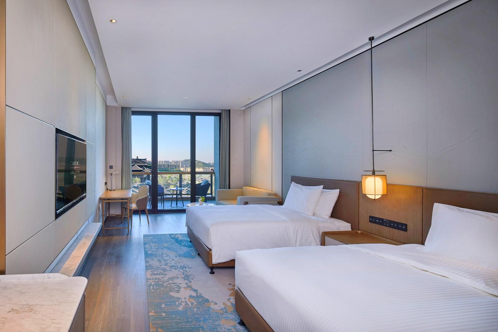 Luxury Twin Room with Garden View and Balcony