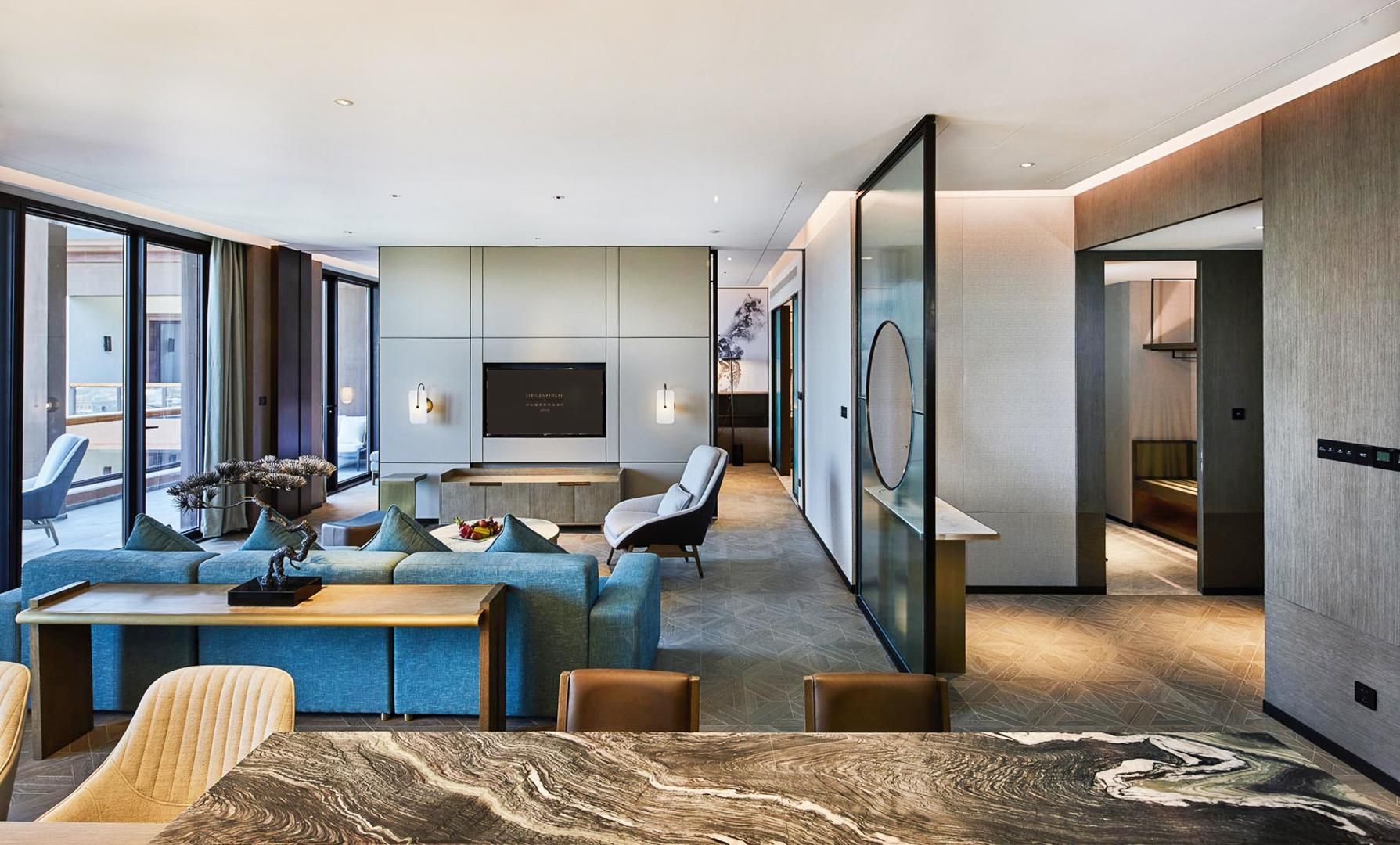 Director Suite