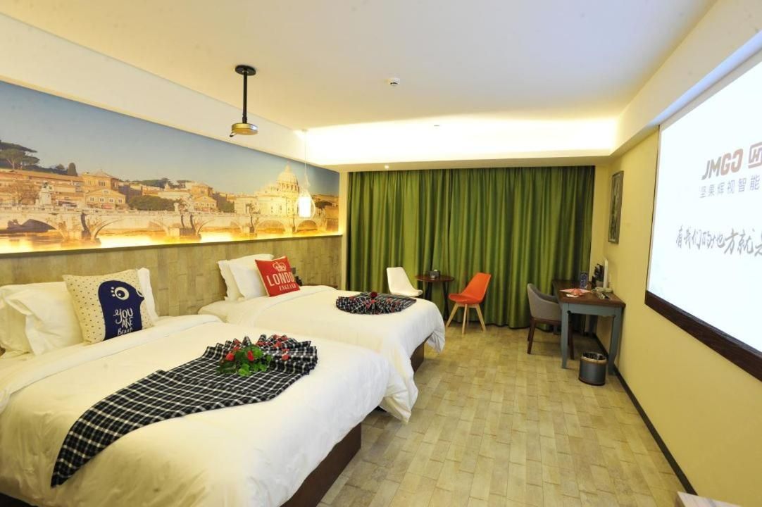 Deluxe Twin Room