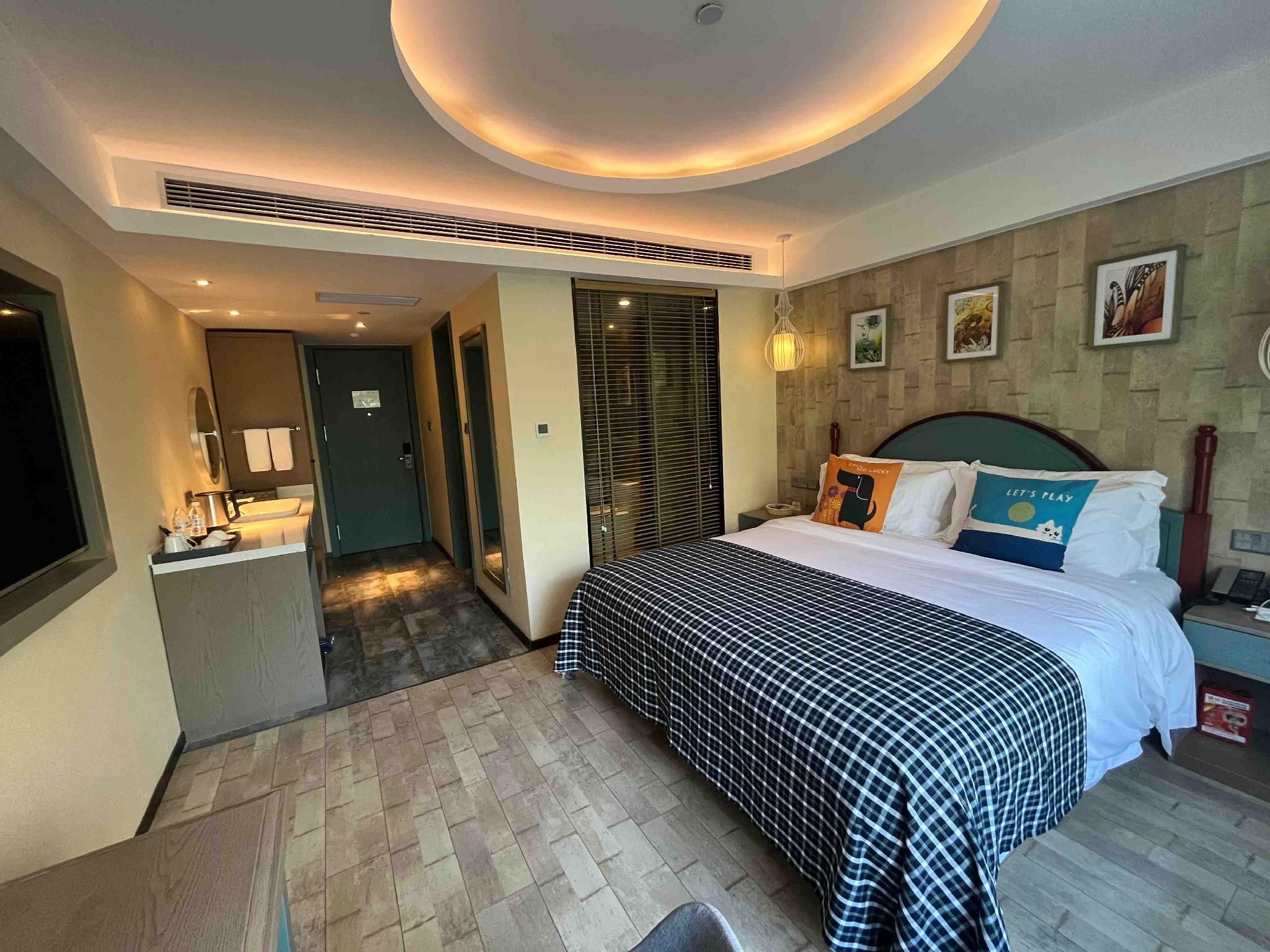 Yinglun Business 1 Bed Room