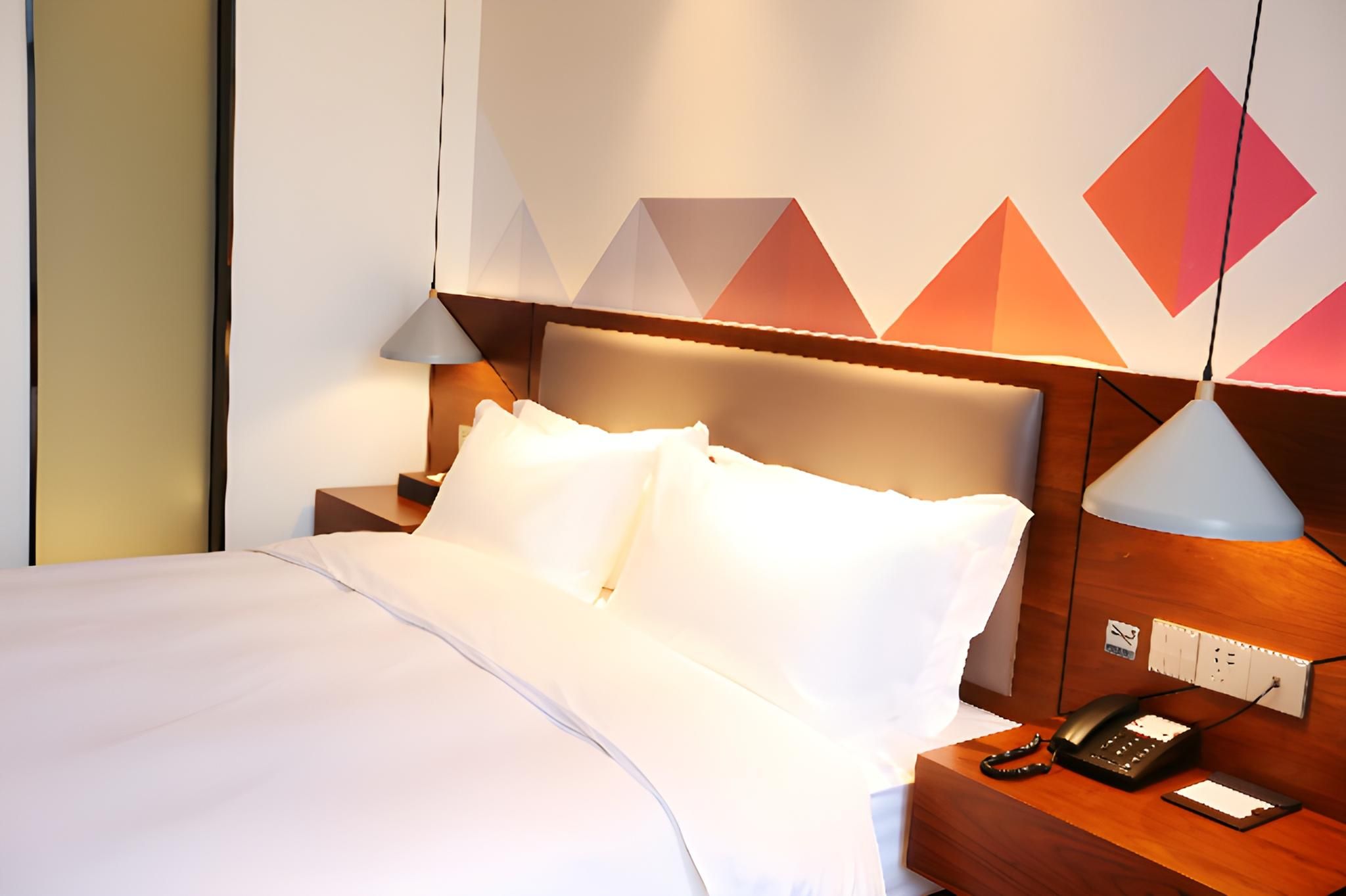 Dossen - Bed Room Mountain View