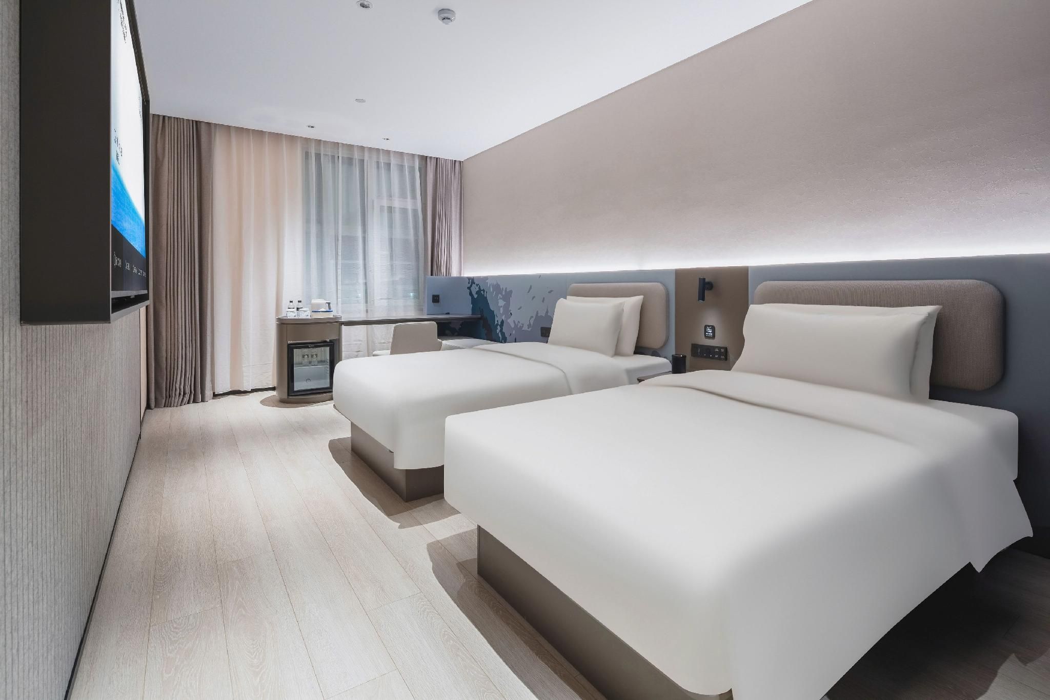 Standard Twin Bed Room