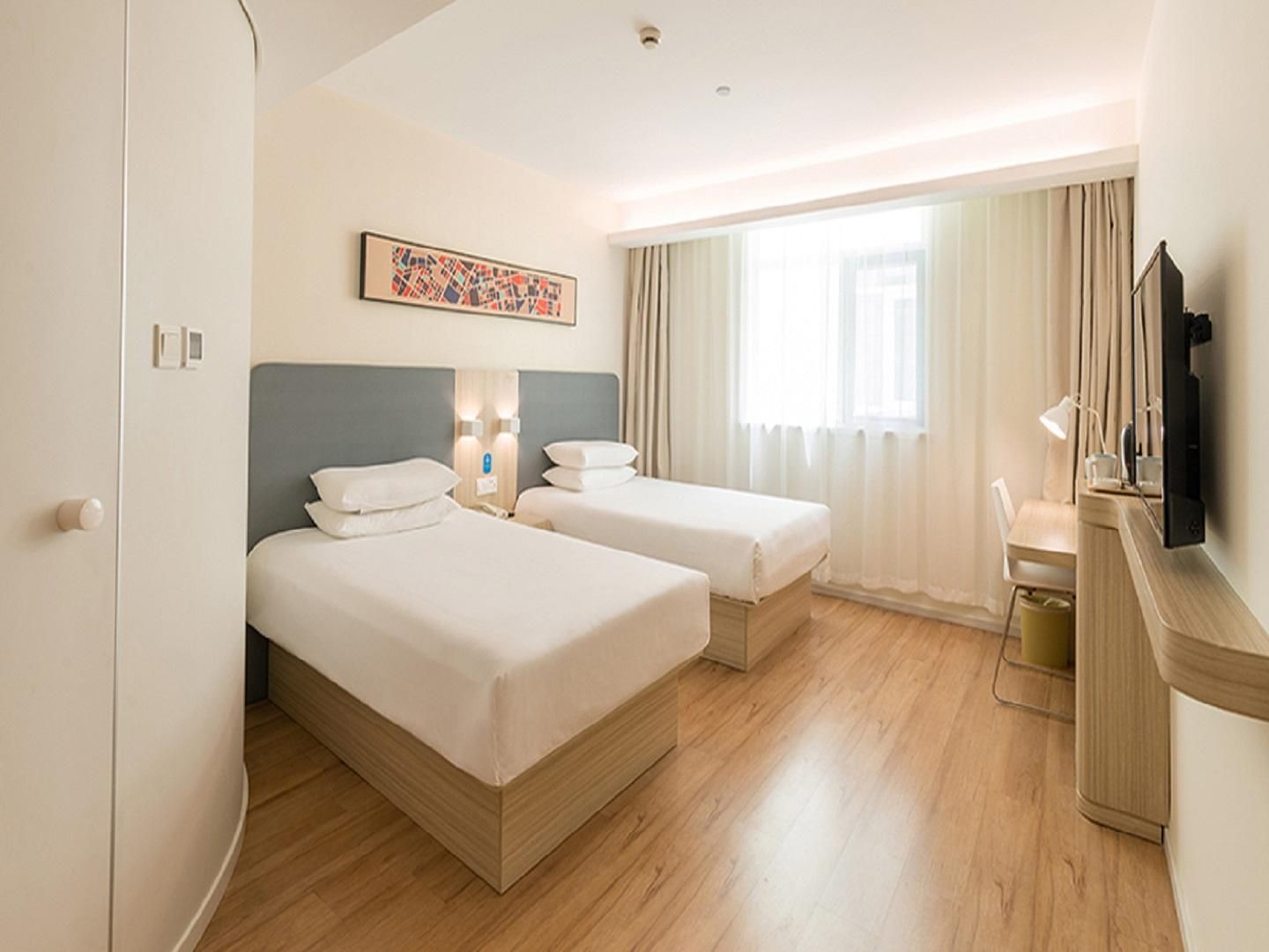 Huazhu - Twin Room Xinpin