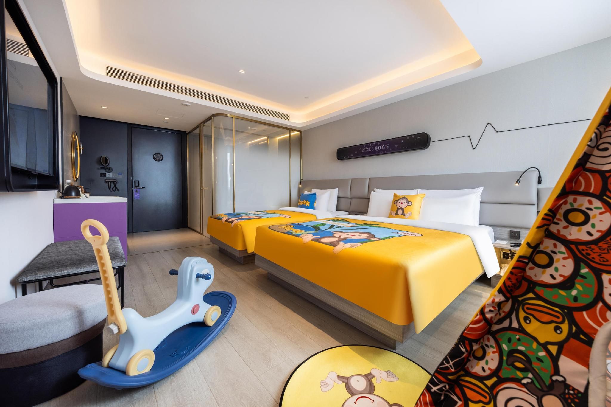 Atour - Premier Parent Kid Room