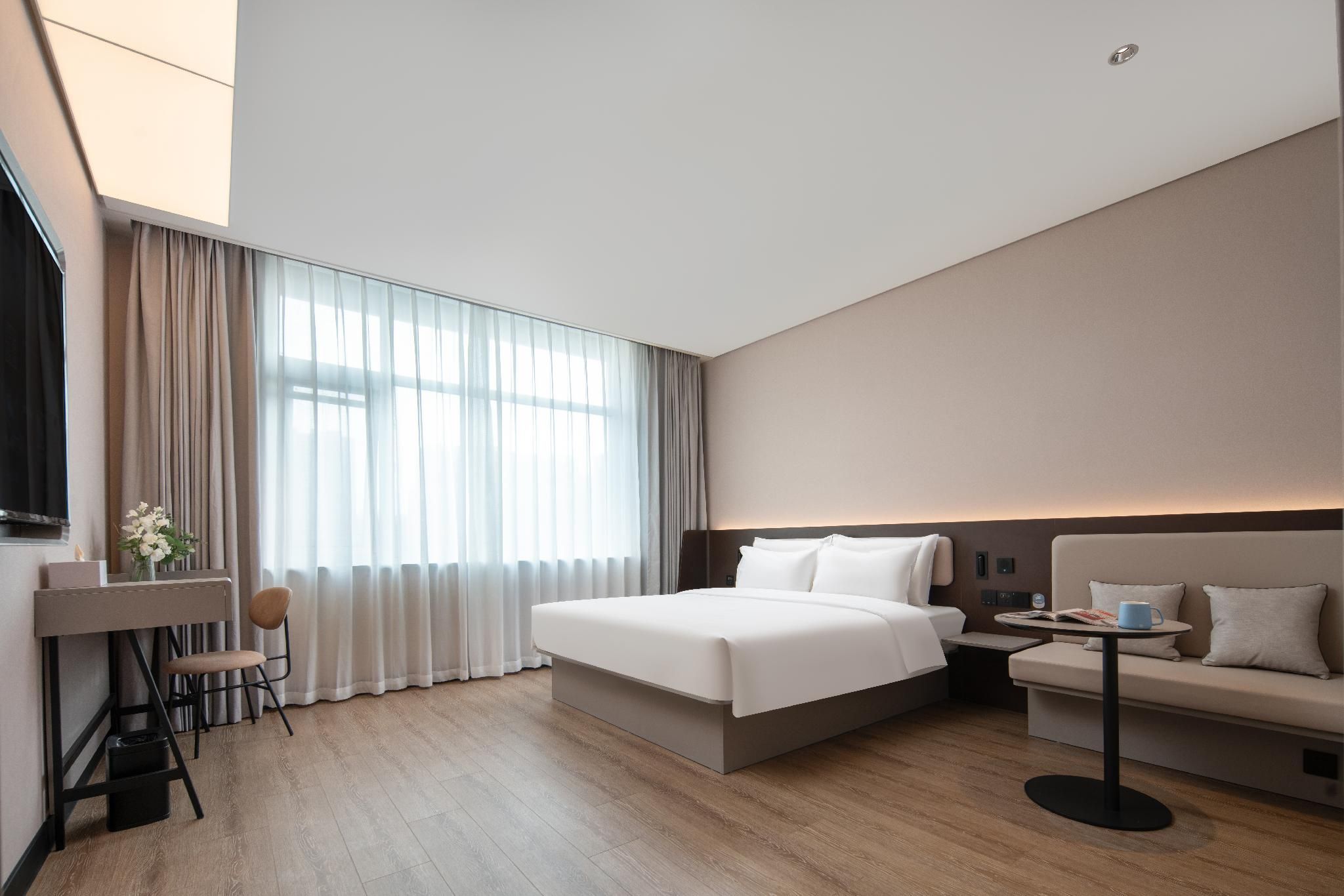 Business Queen Bed Room