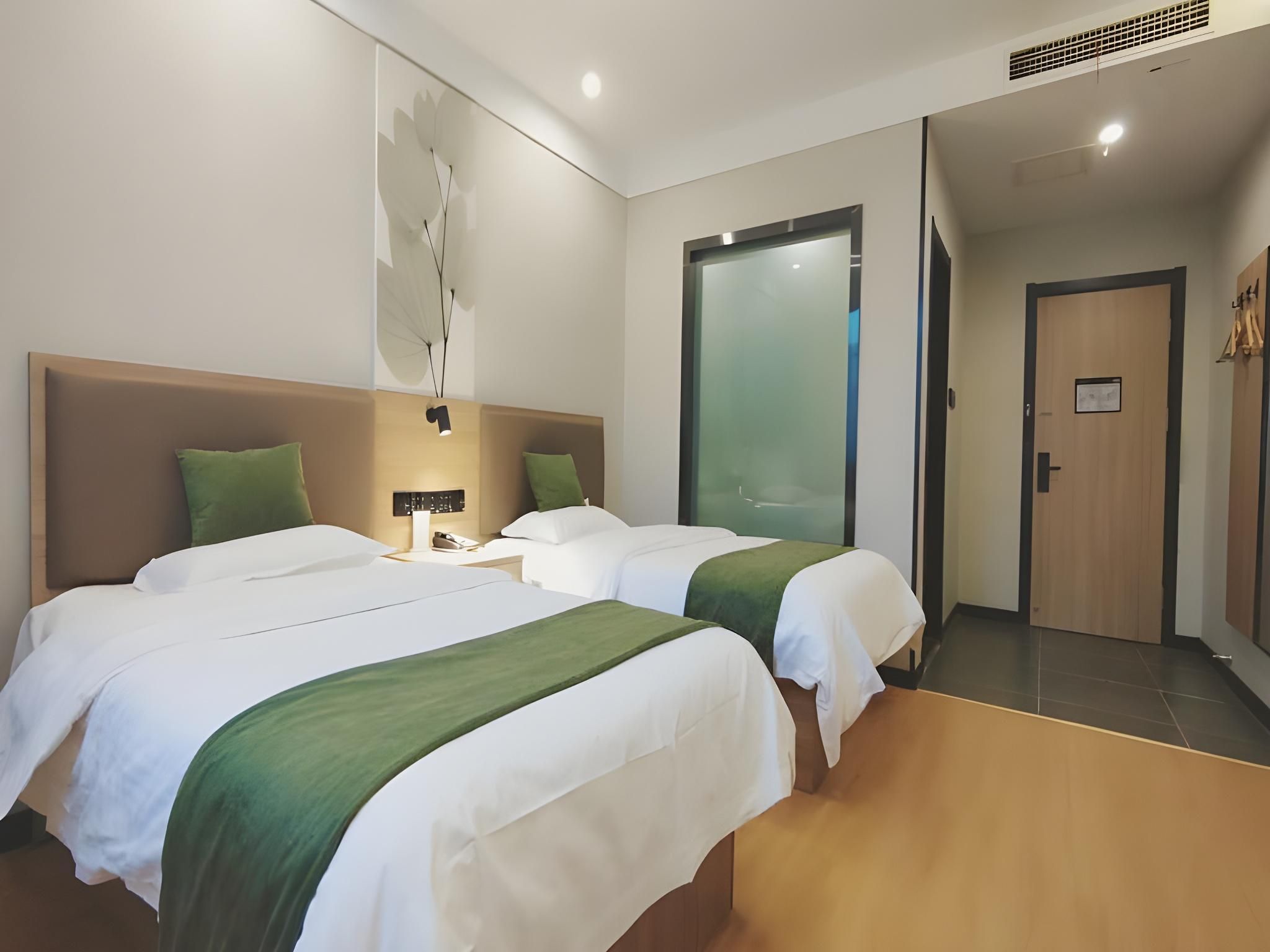 2 Bed Twin Superior Room