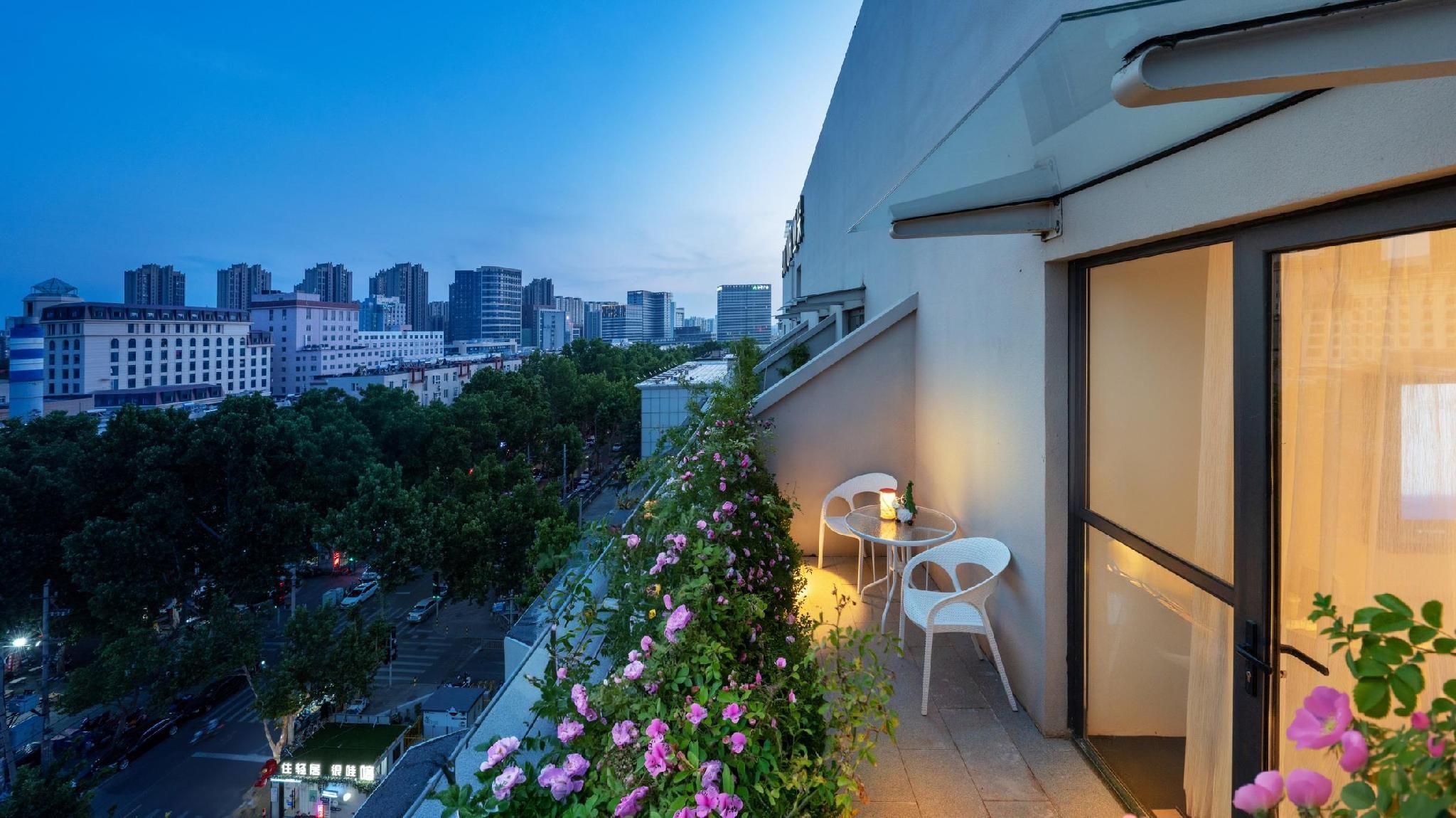Atour - Superior 1 Bed Room with Garden View