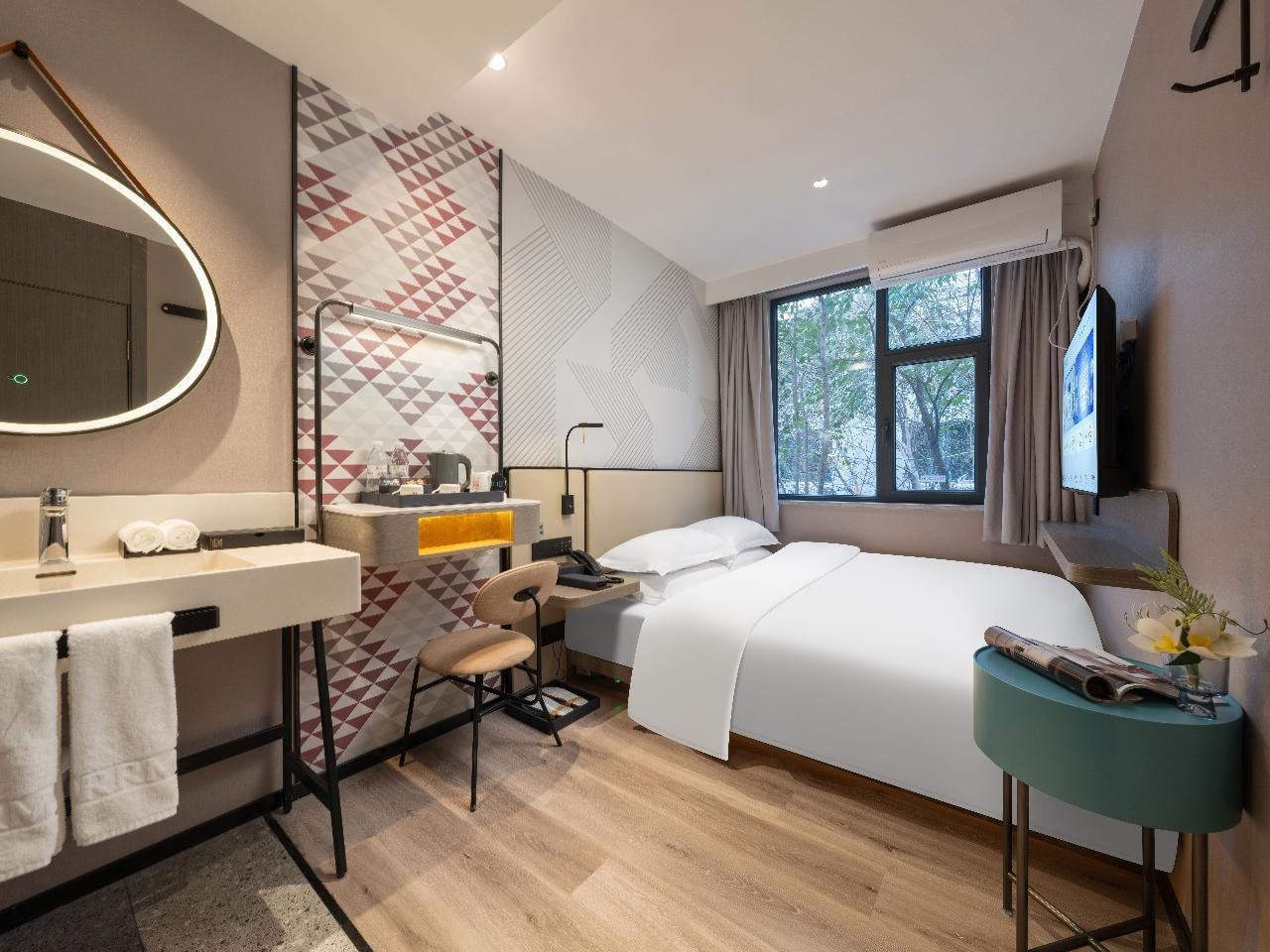 Comfort King Room