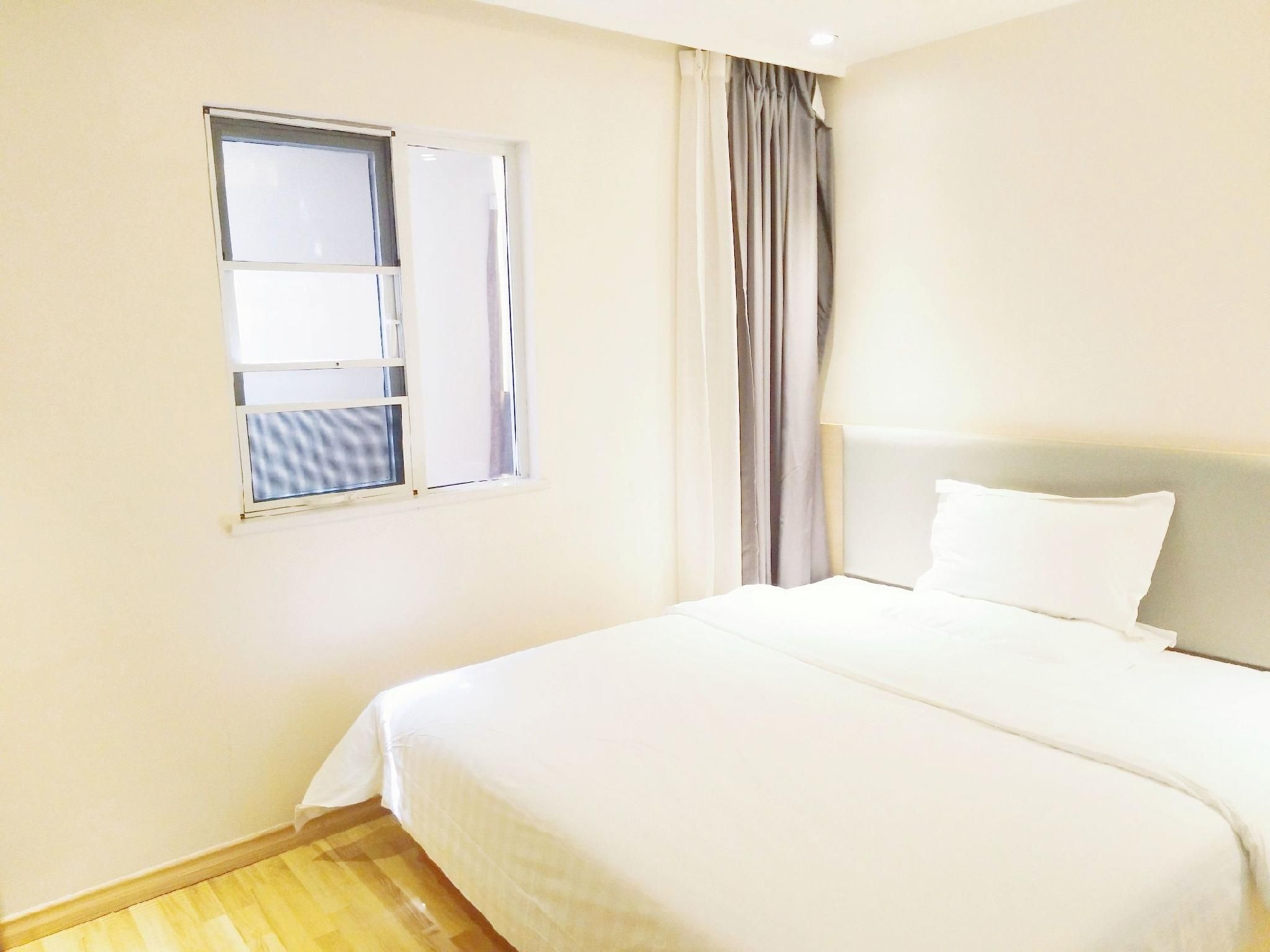 WH - Traditional Bed Room