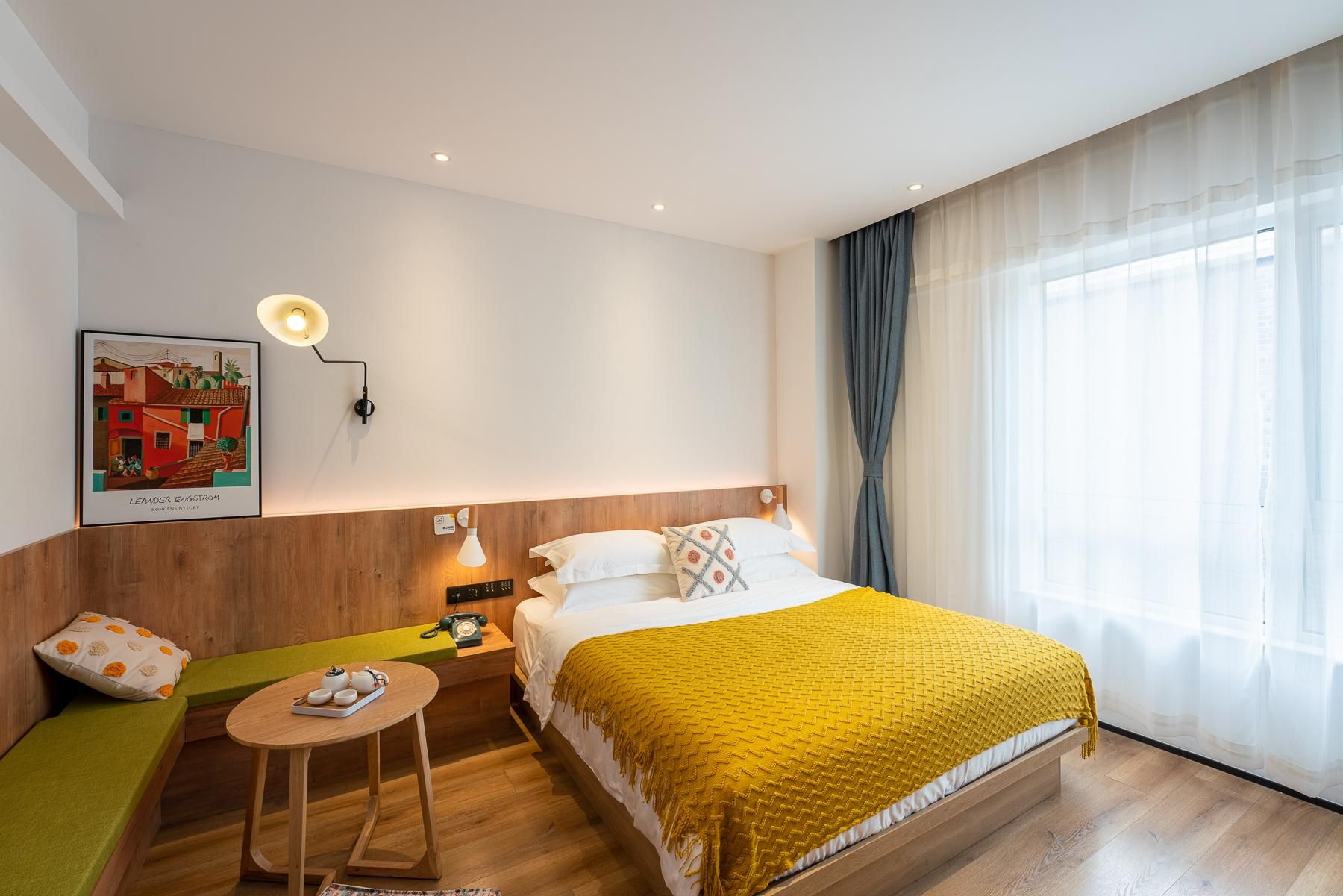 Mountain View King Room
