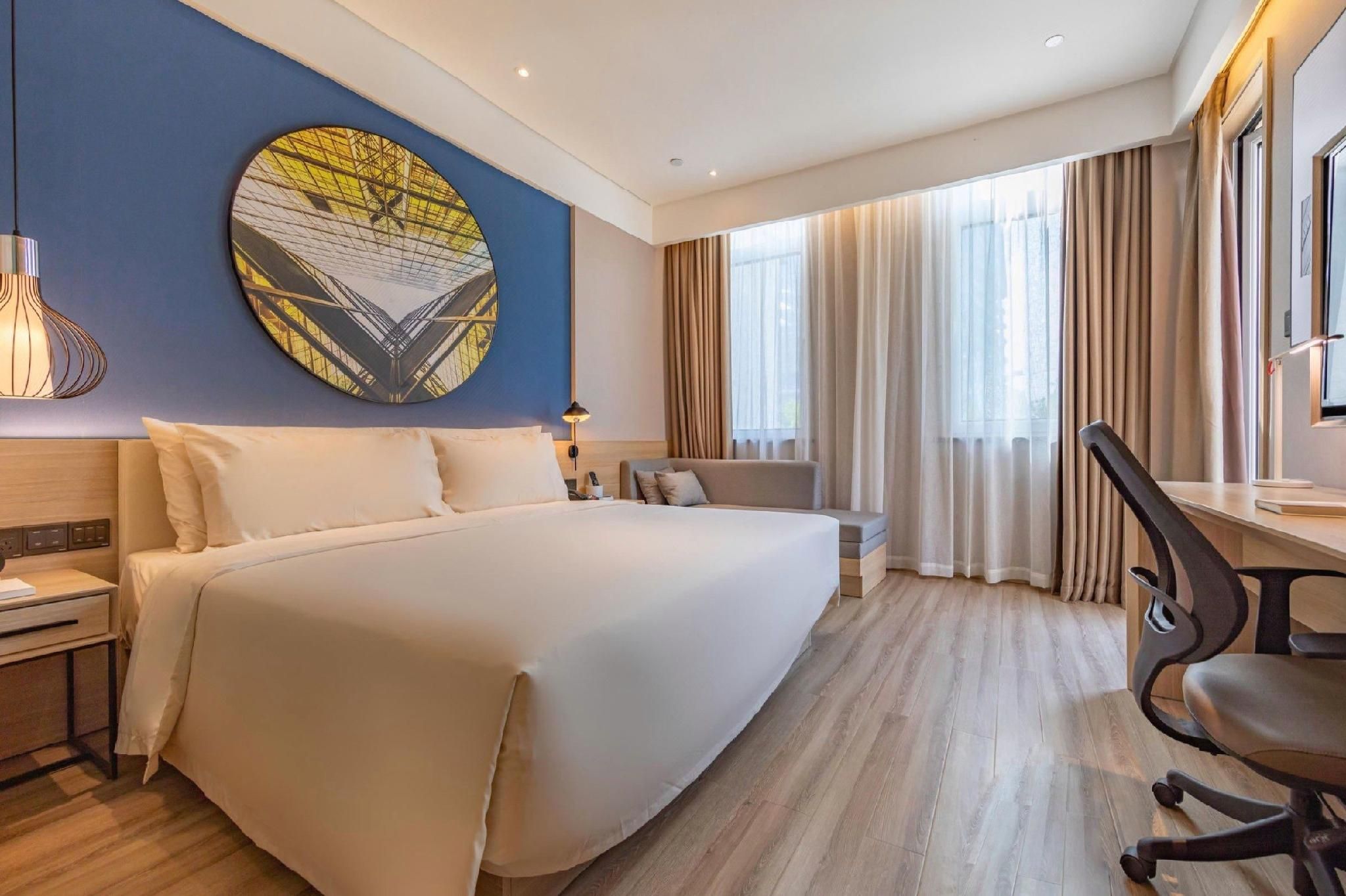 Standard King Room
