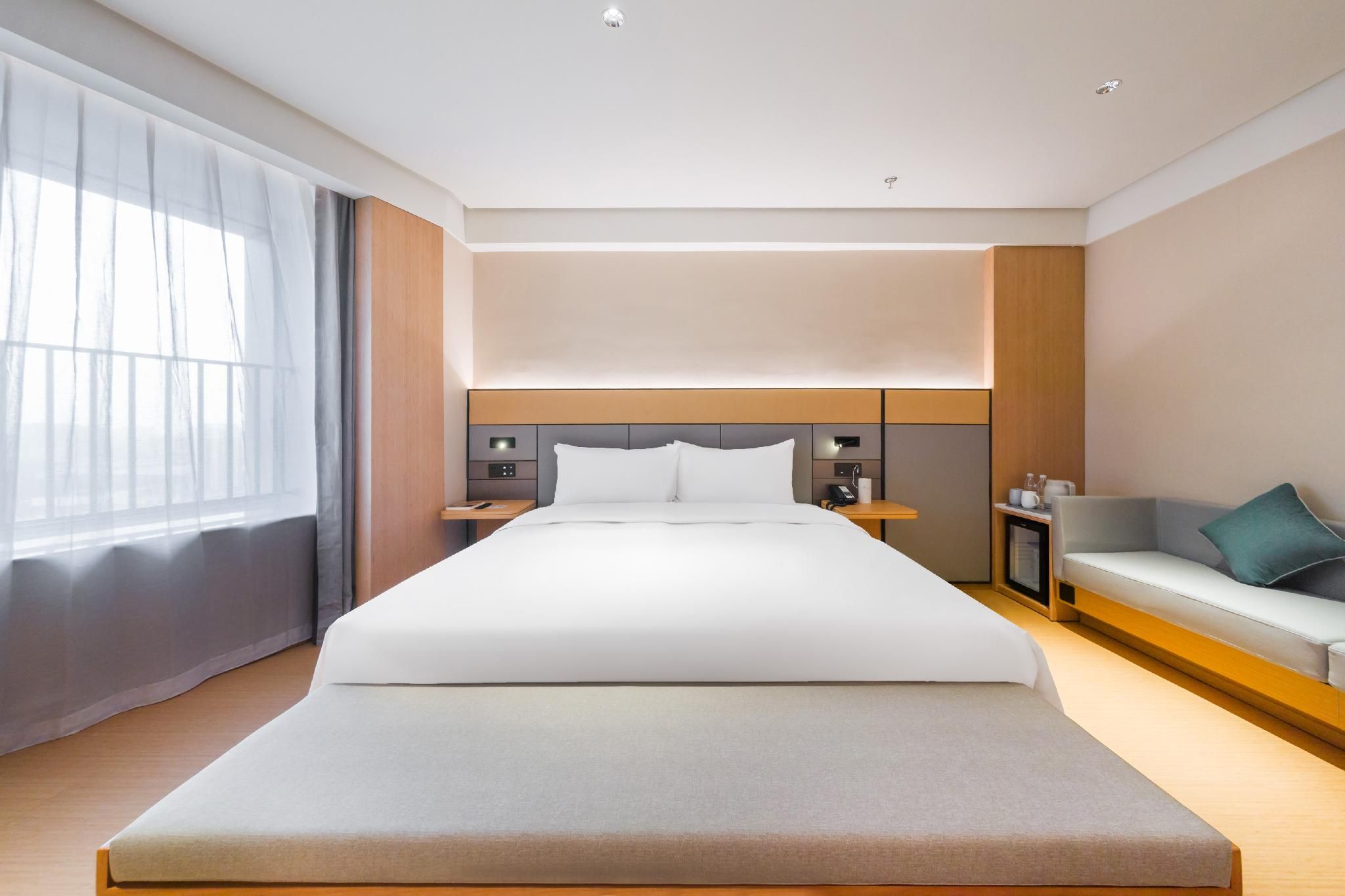 Business Queen Bed Room