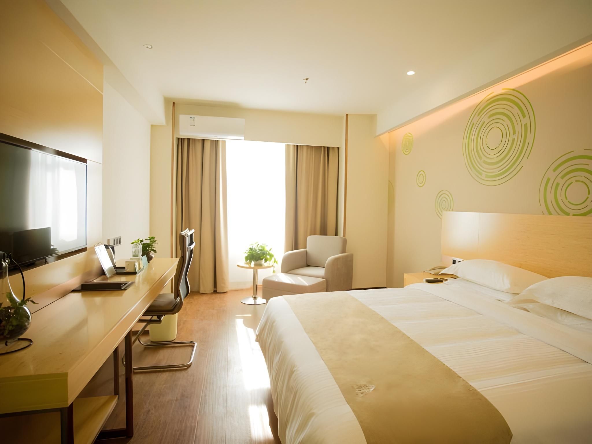 Business Queen Room