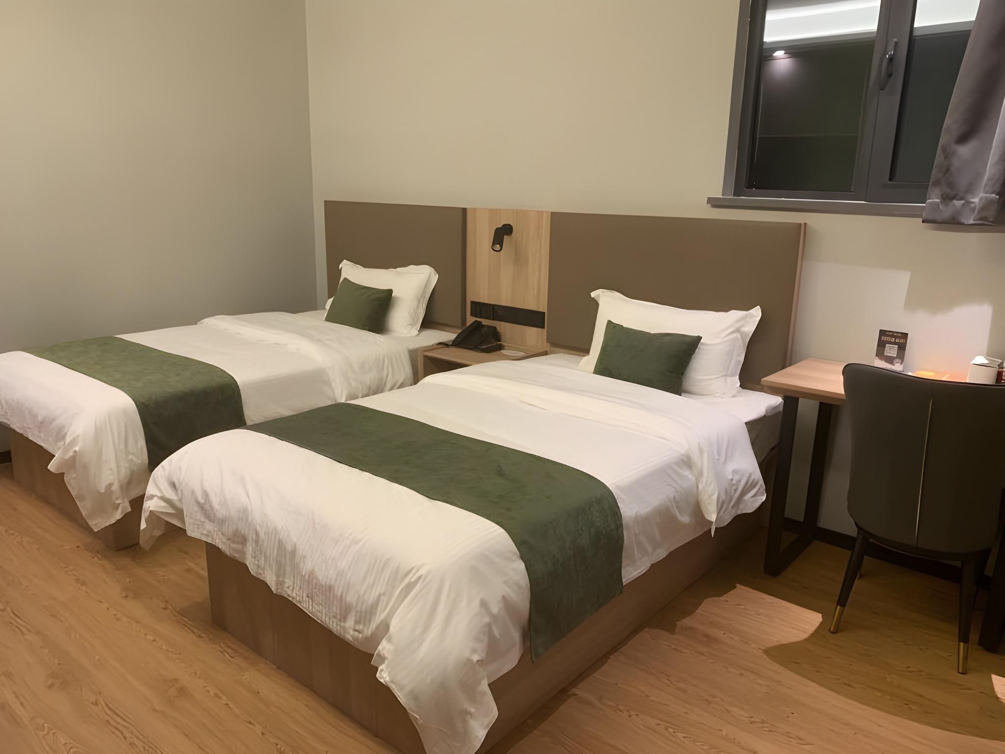 GTI - Twin Room, Special Rate, Inner Window