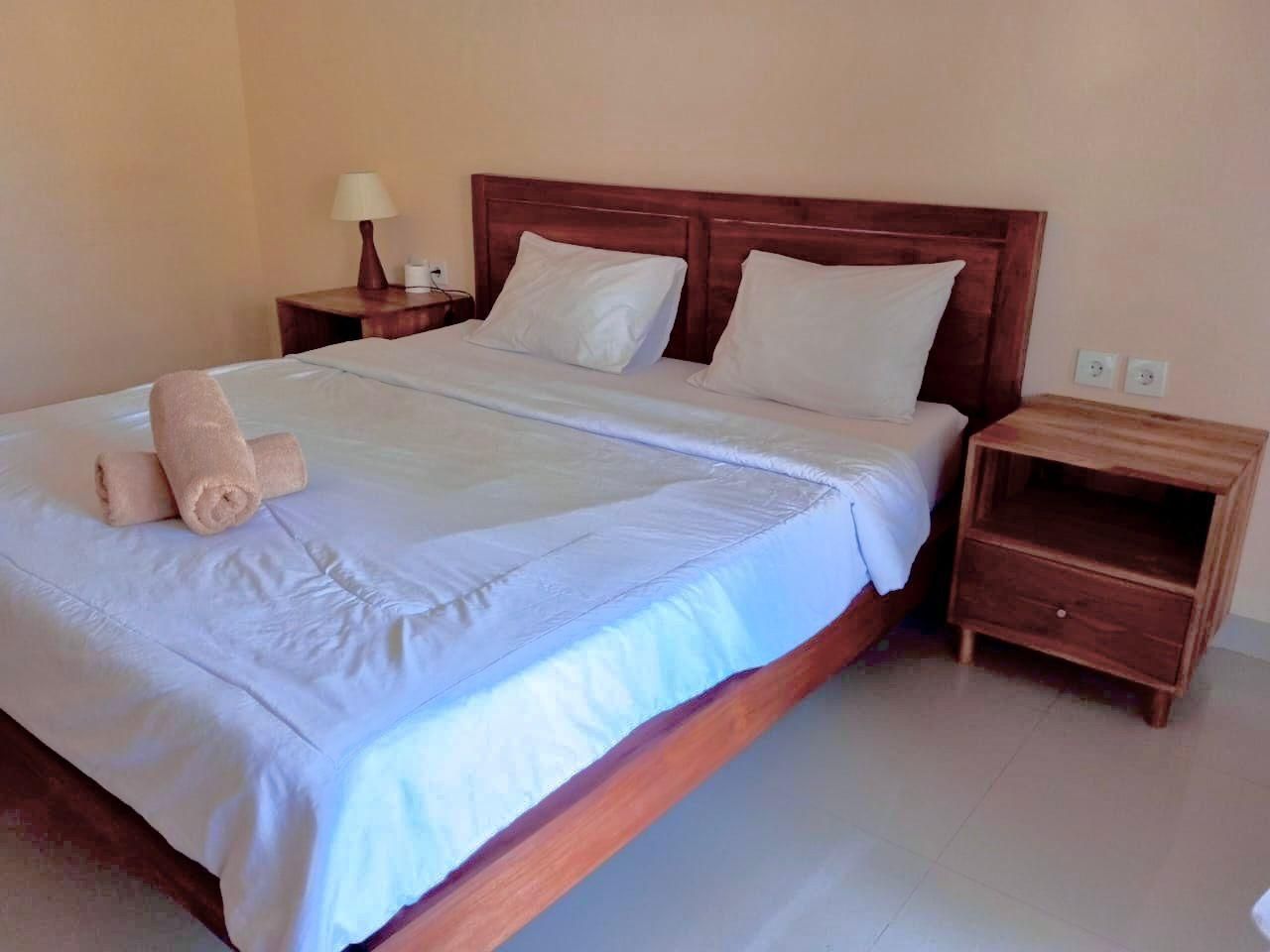 Deluxe - 1 King Bed